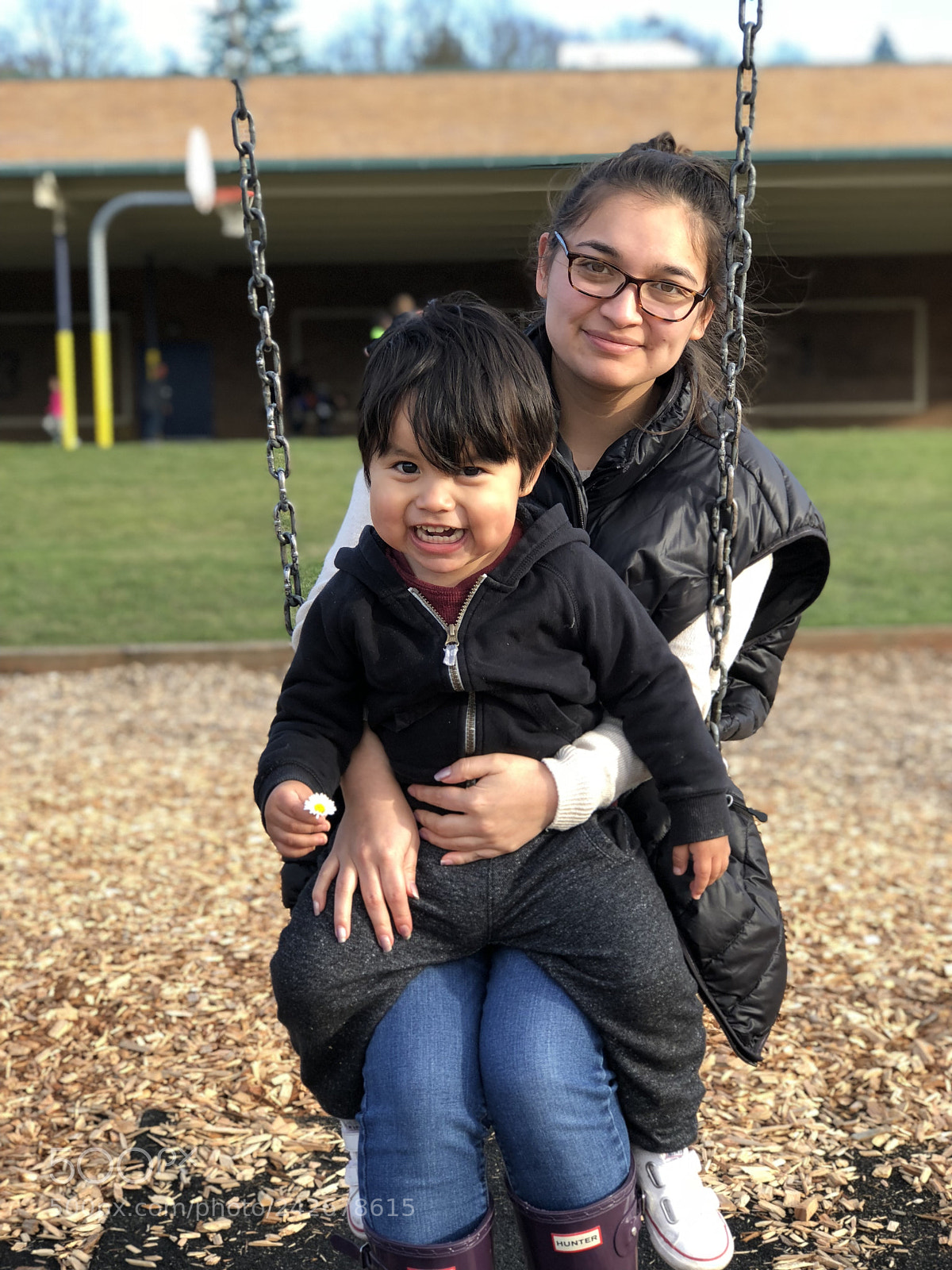 Apple iPhone 8 Plus sample photo. Family photography