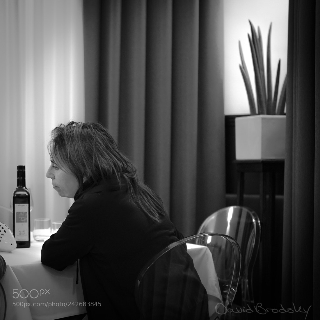 Sony a6500 sample photo. The woman at the photography