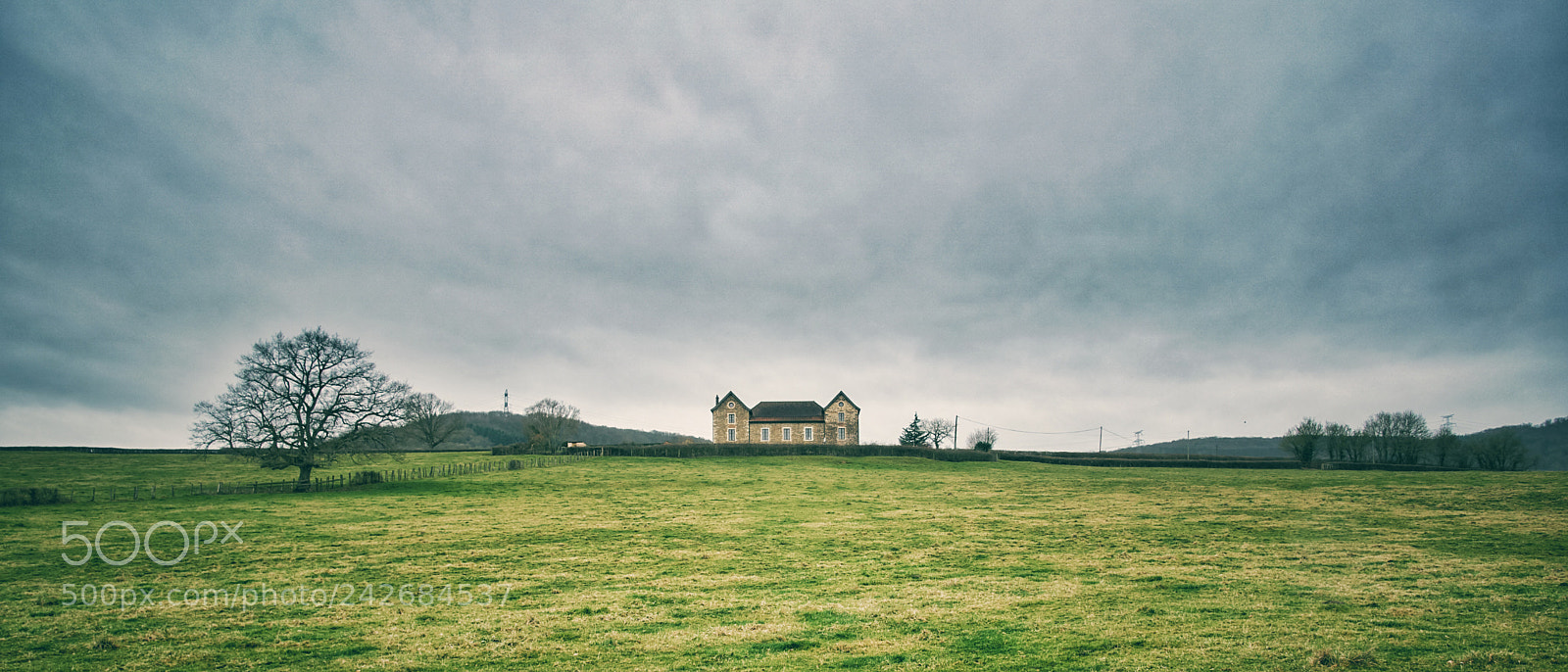 Sony ILCA-77M2 sample photo. House on the hill photography