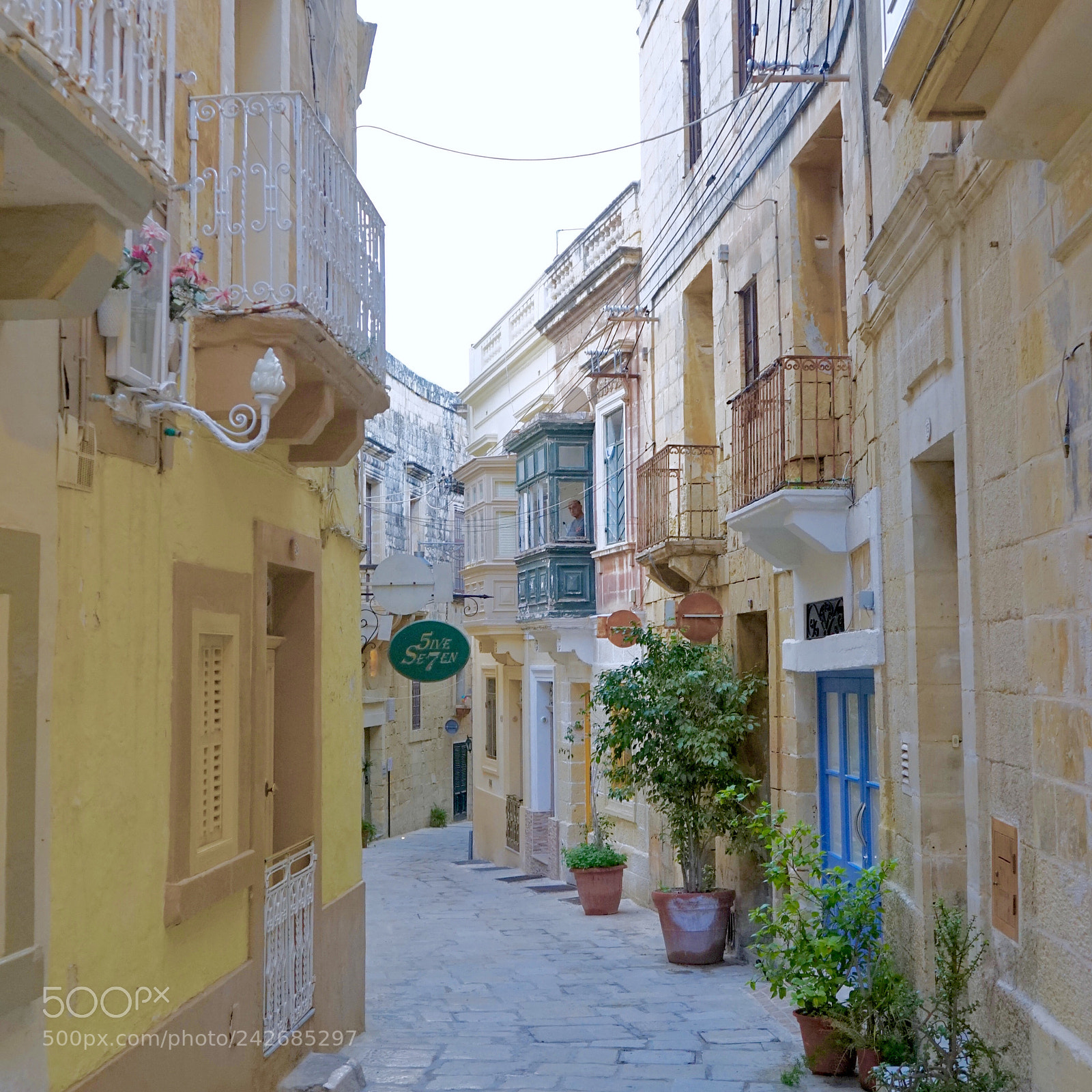 Sony a7 sample photo. The quiet streets of photography