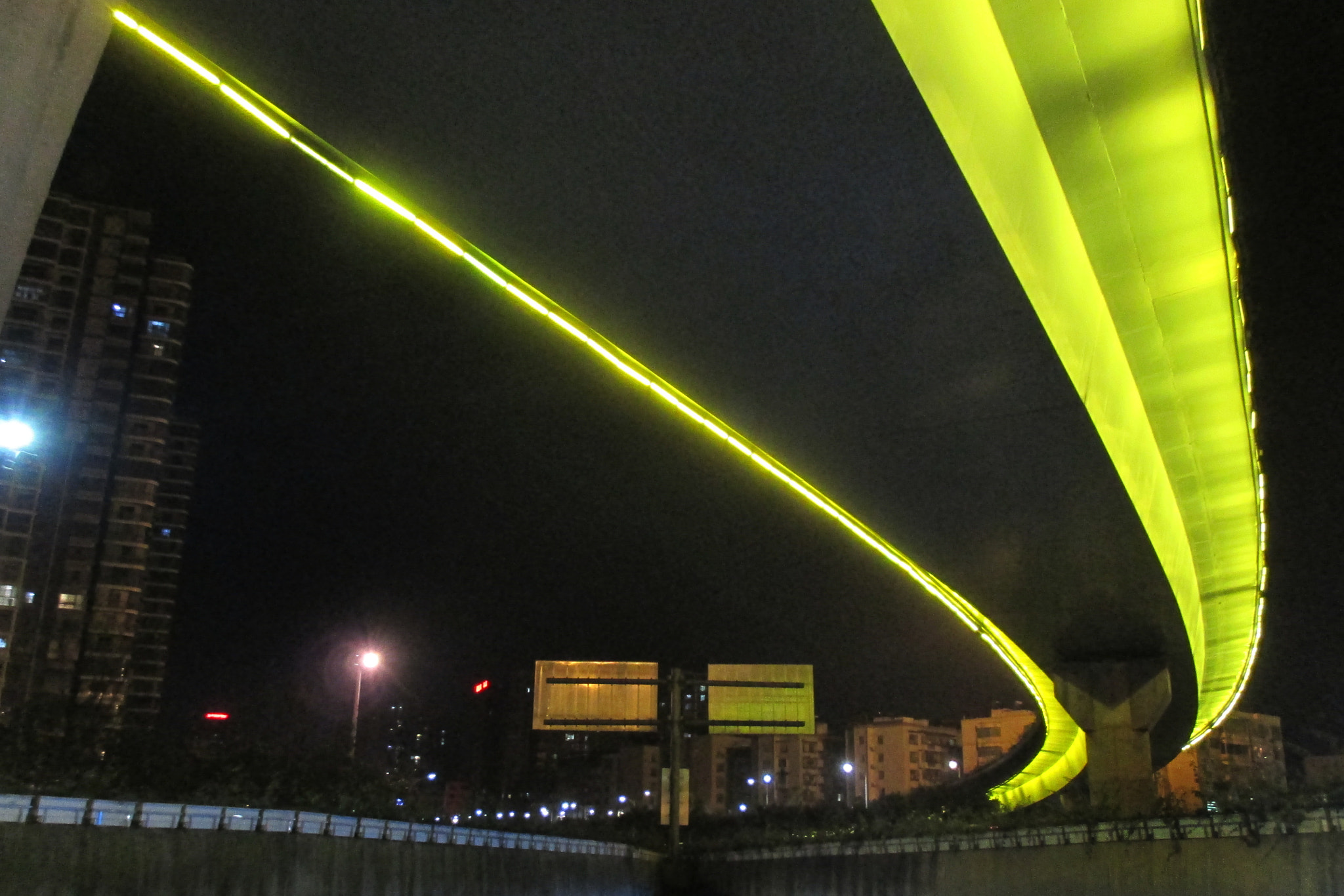 Canon PowerShot ELPH 130 IS (IXUS 140 / IXY 110F) sample photo. Light photography