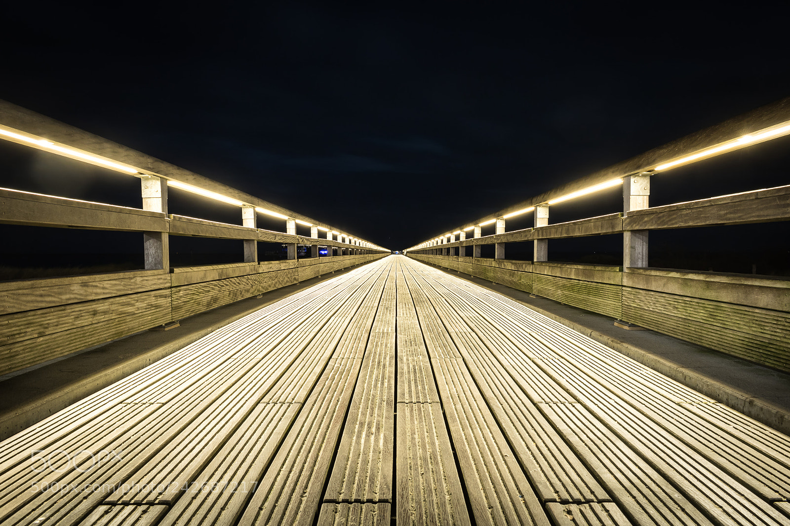 Canon EOS 750D (EOS Rebel T6i / EOS Kiss X8i) sample photo. Endless @night photography