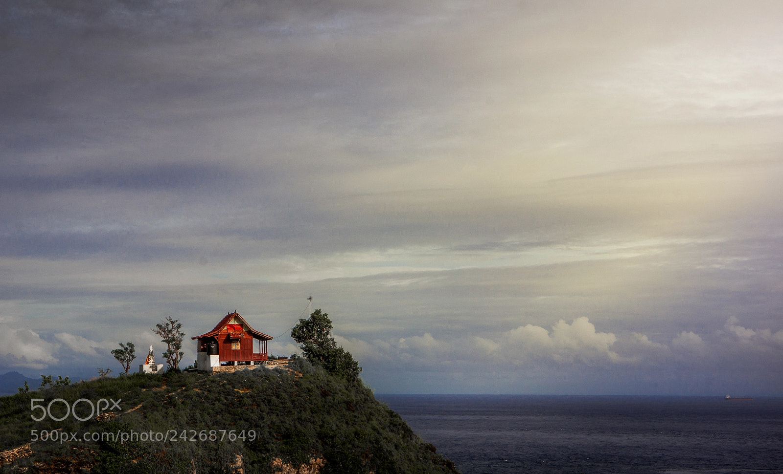 Sony Alpha NEX-7 sample photo. House by the beach photography