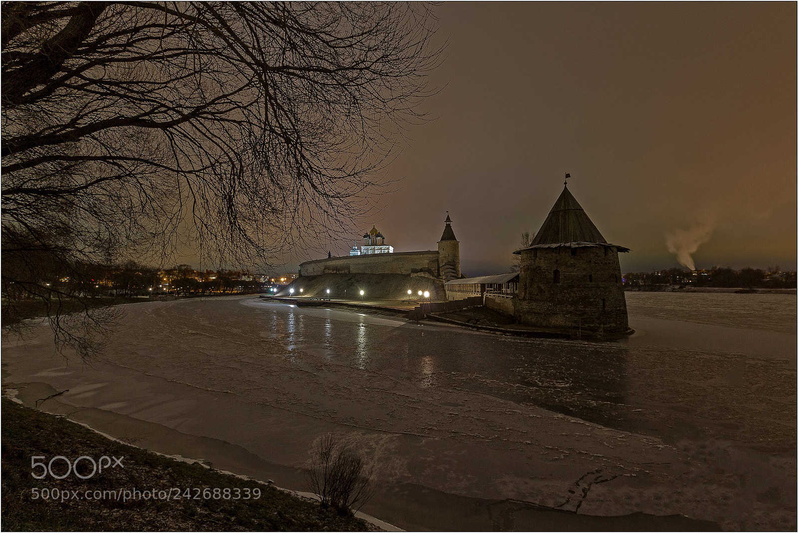Canon EOS 550D (EOS Rebel T2i / EOS Kiss X4) sample photo. Evening pskov photography