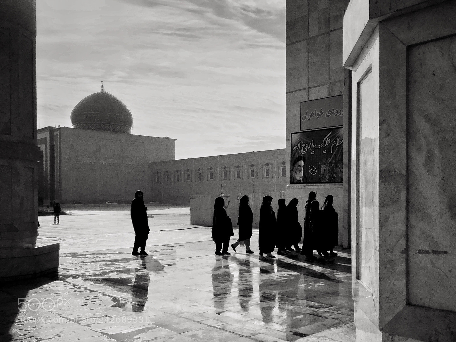 Apple iPhone 8 Plus sample photo. Mosque photography