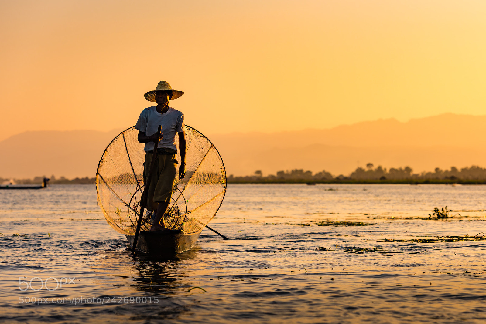 Nikon D810 sample photo. Sunset on lake inle 1 photography