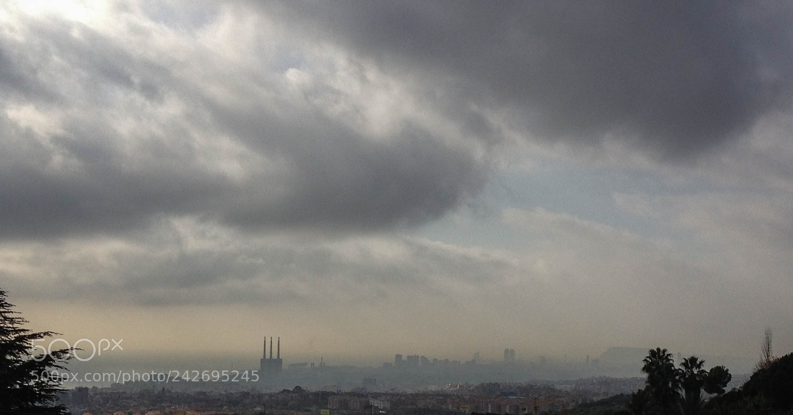 Apple iPhone 4S sample photo. Badalona y barcelona photography