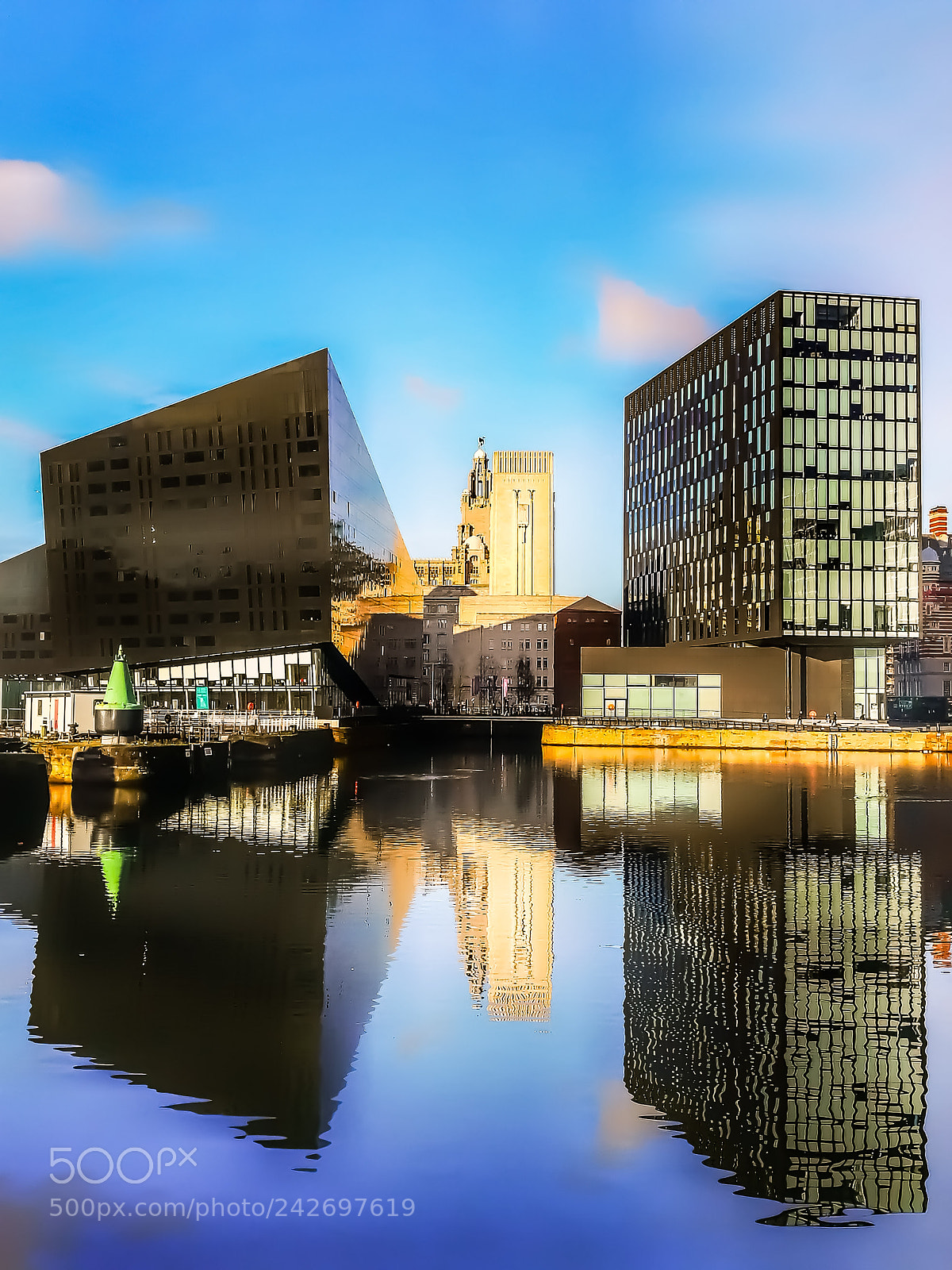 HUAWEI P9 sample photo. Liverpool's reflections photography