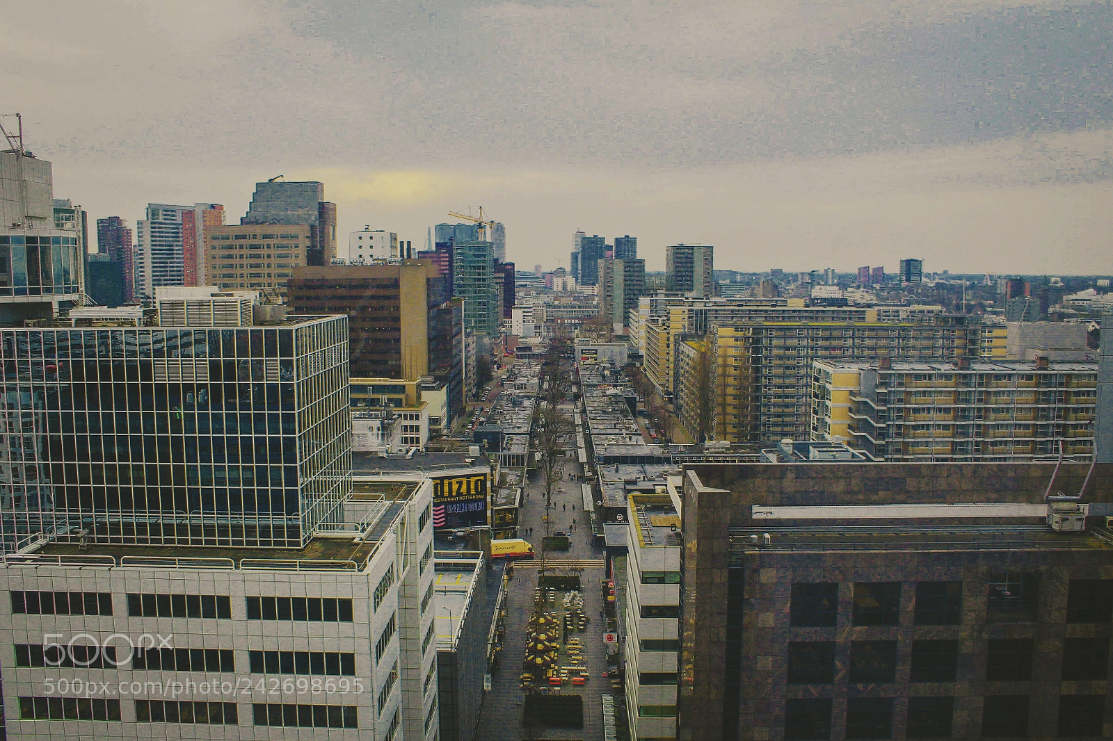 Canon EOS 1300D (EOS Rebel T6 / EOS Kiss X80) sample photo. Rotterdam from the 16° floor photography