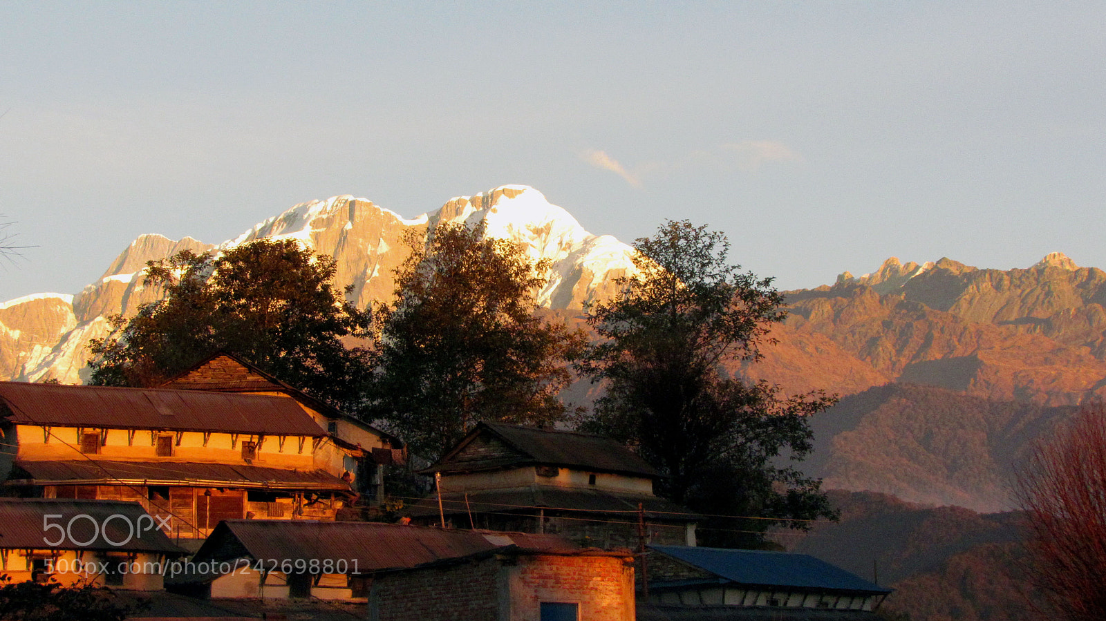 Canon PowerShot SX30 IS sample photo. Ghale gaun front veiw photography