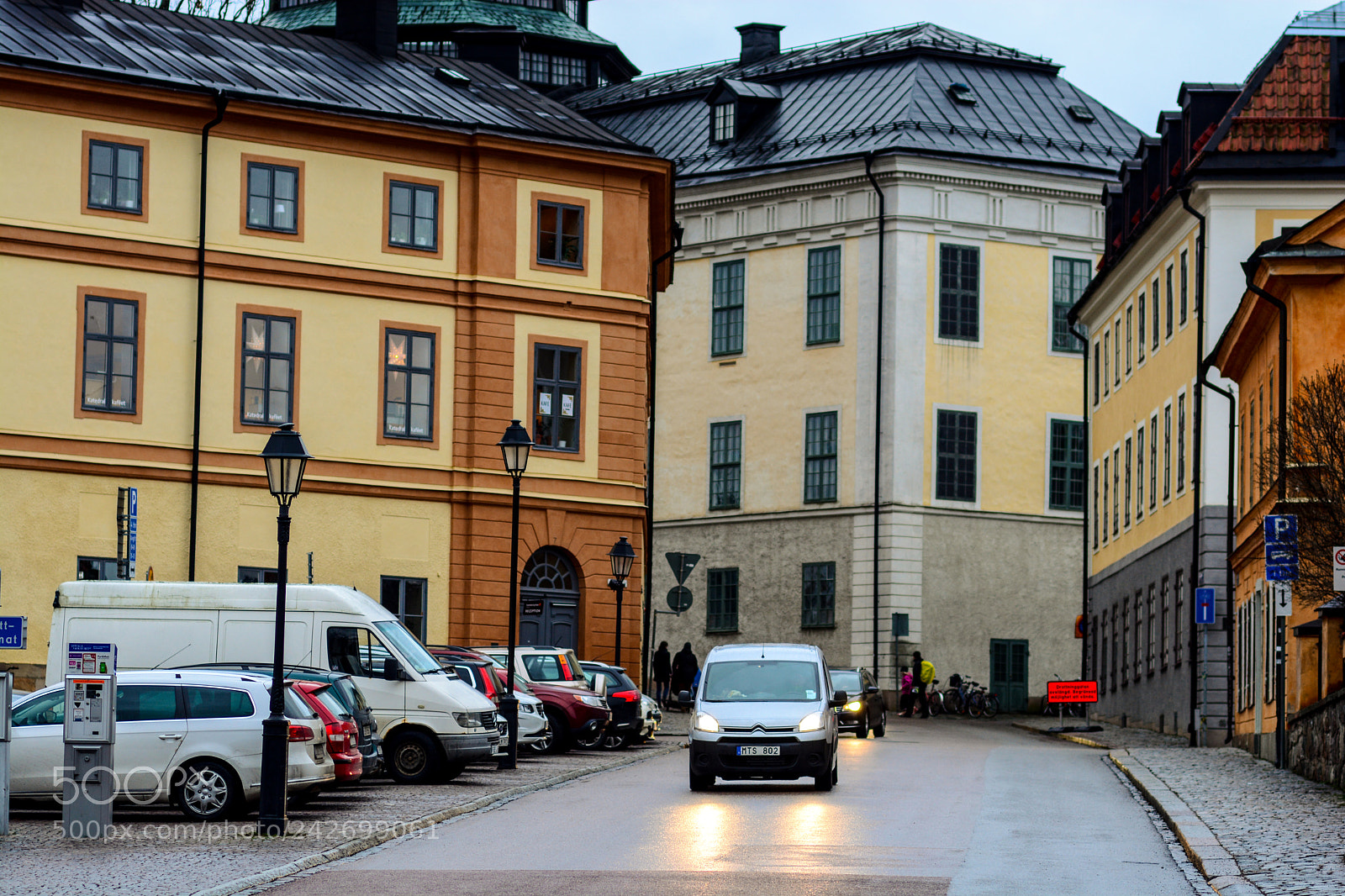 Nikon D7100 sample photo. Some houses around the photography
