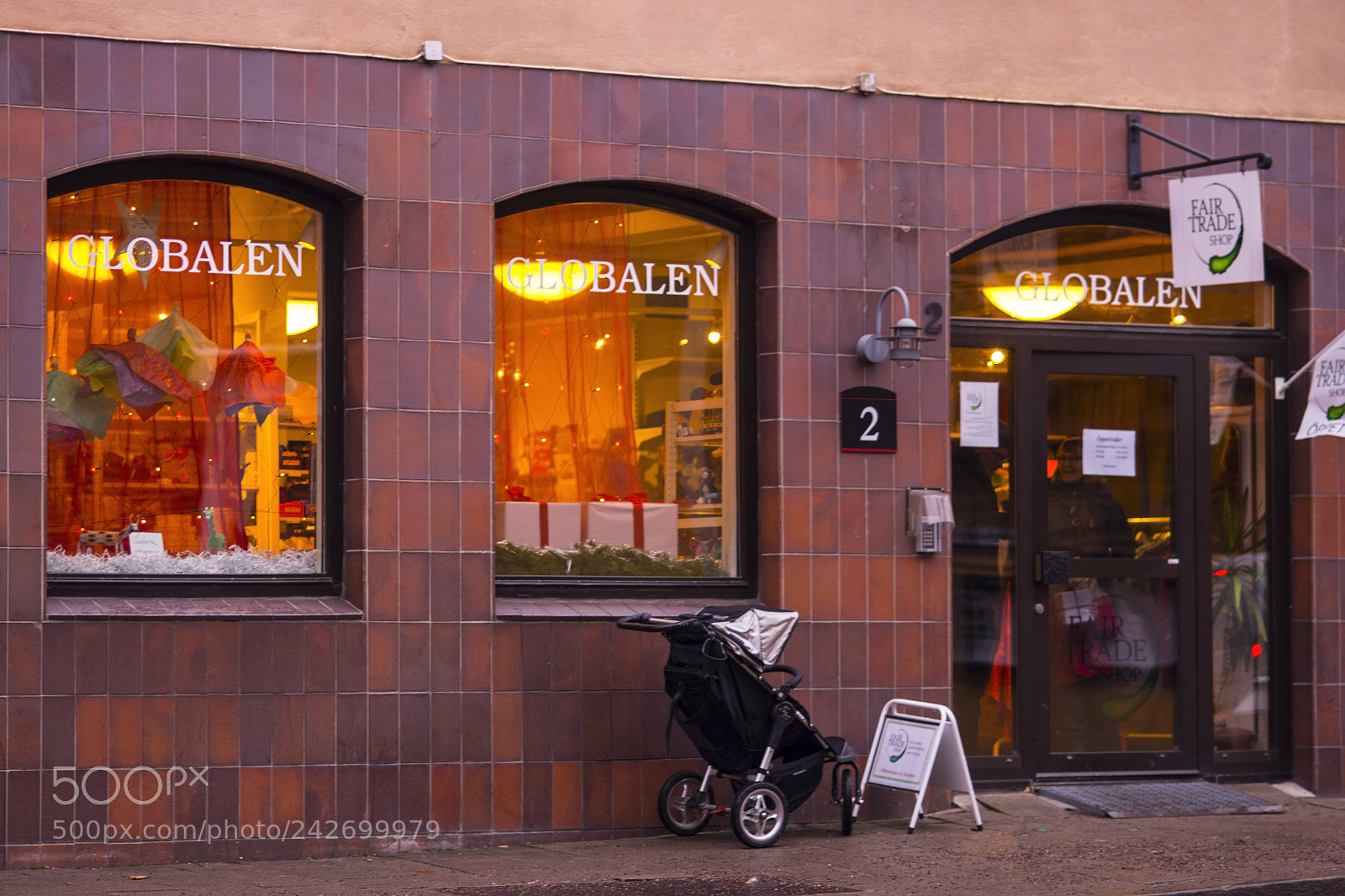 Nikon D7100 sample photo. A fair trade shop photography