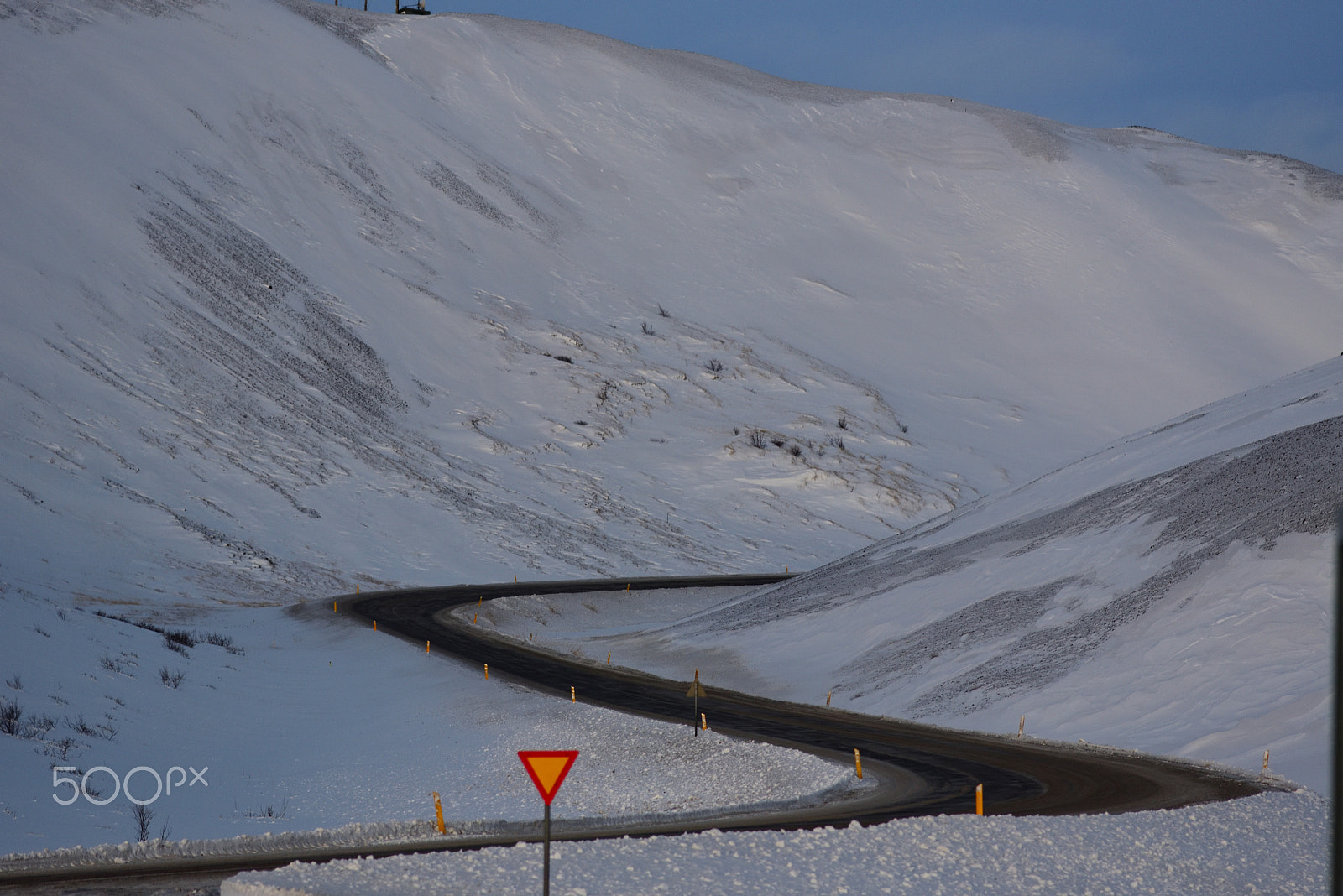 Nikon AF Nikkor 180mm F2.8D ED-IF sample photo. Road 1 to lake myvatn photography