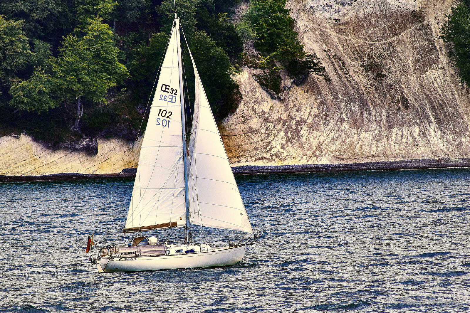 Sony SLT-A68 sample photo. () photography