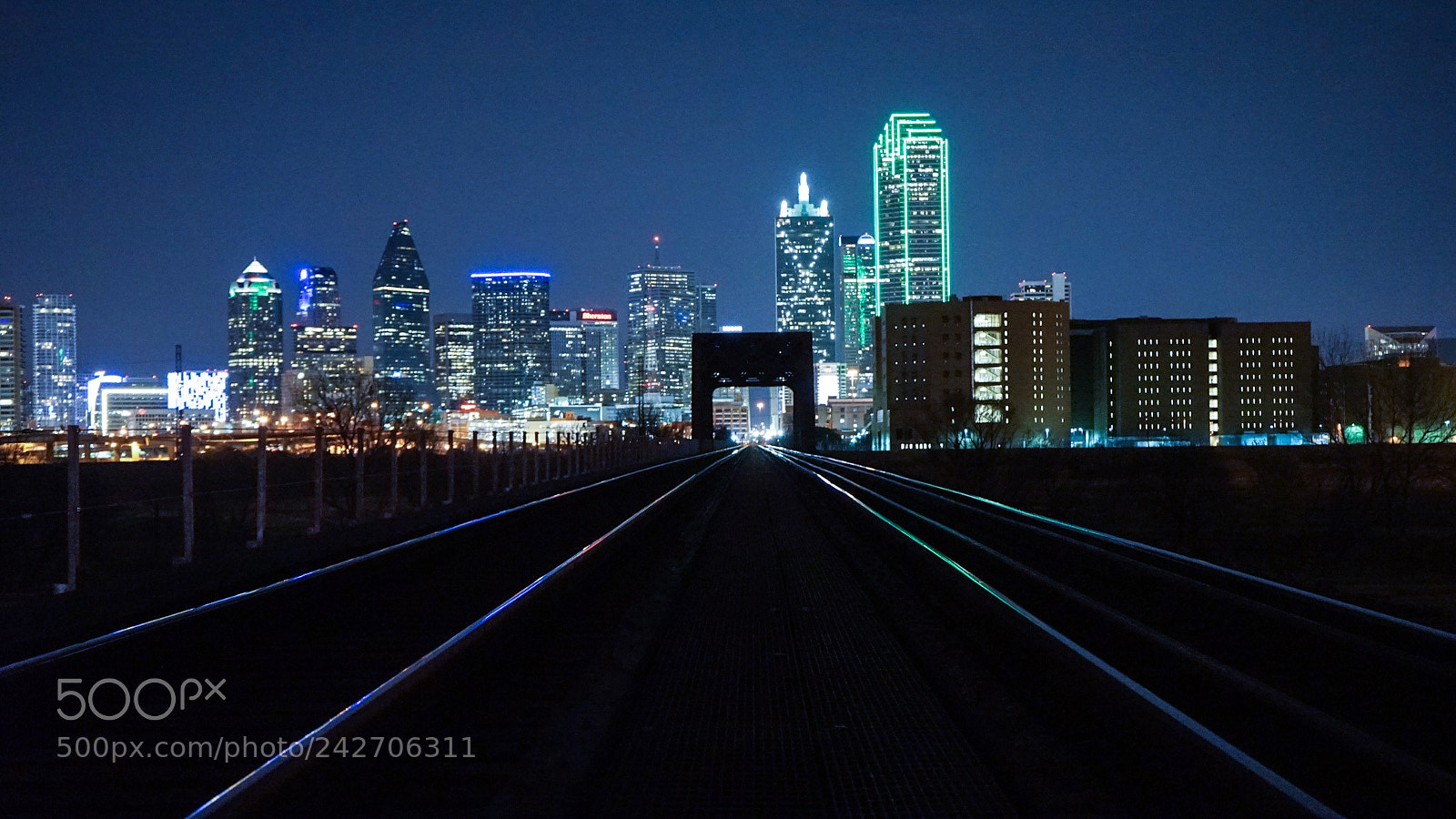 Sony a7 II sample photo. Railroad to dallas photography