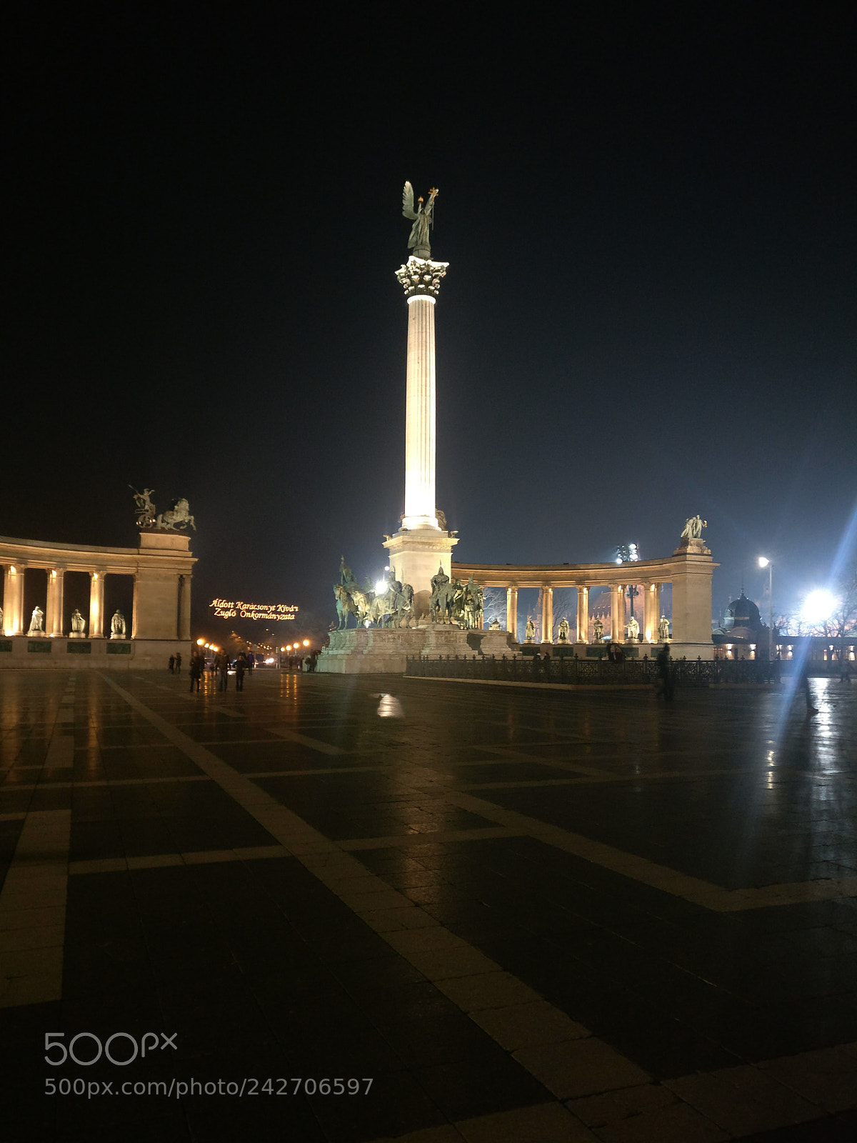 OnePlus A3003 sample photo. Heroes square hungary photography