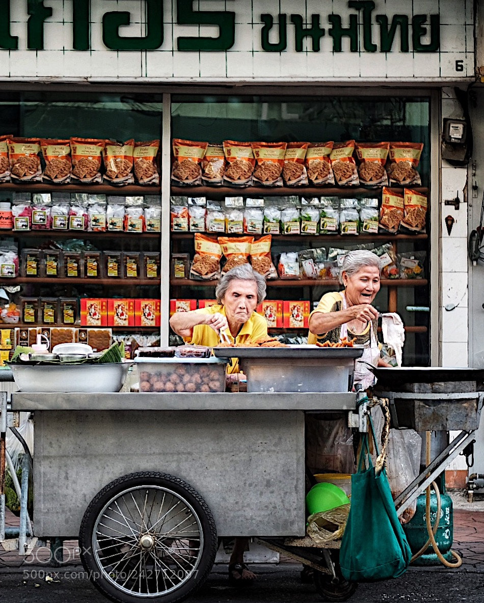 Fujifilm X-T20 sample photo. Grandmas mean business photography