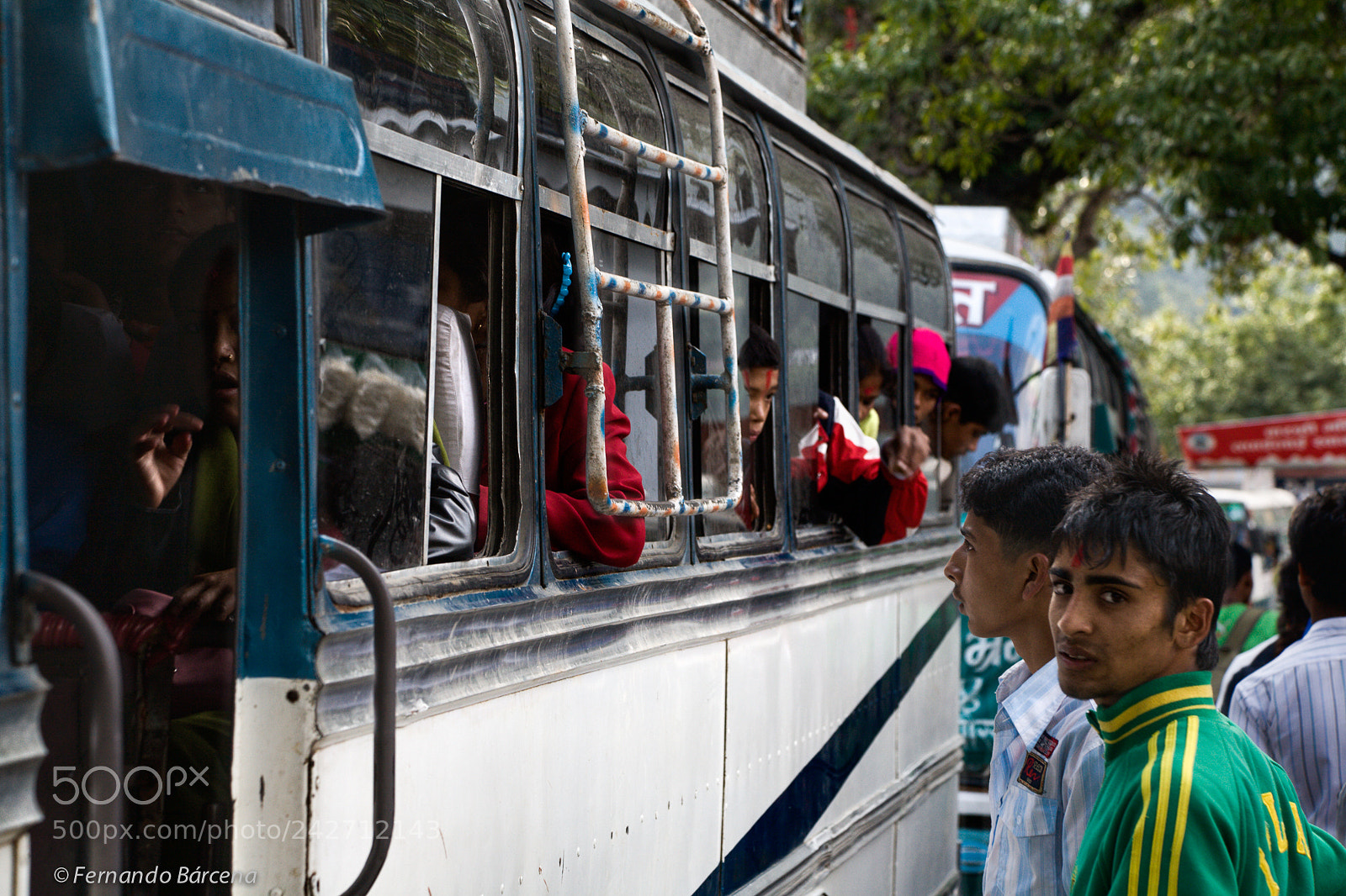 Canon EOS 5D sample photo. Fareweel at bus station photography