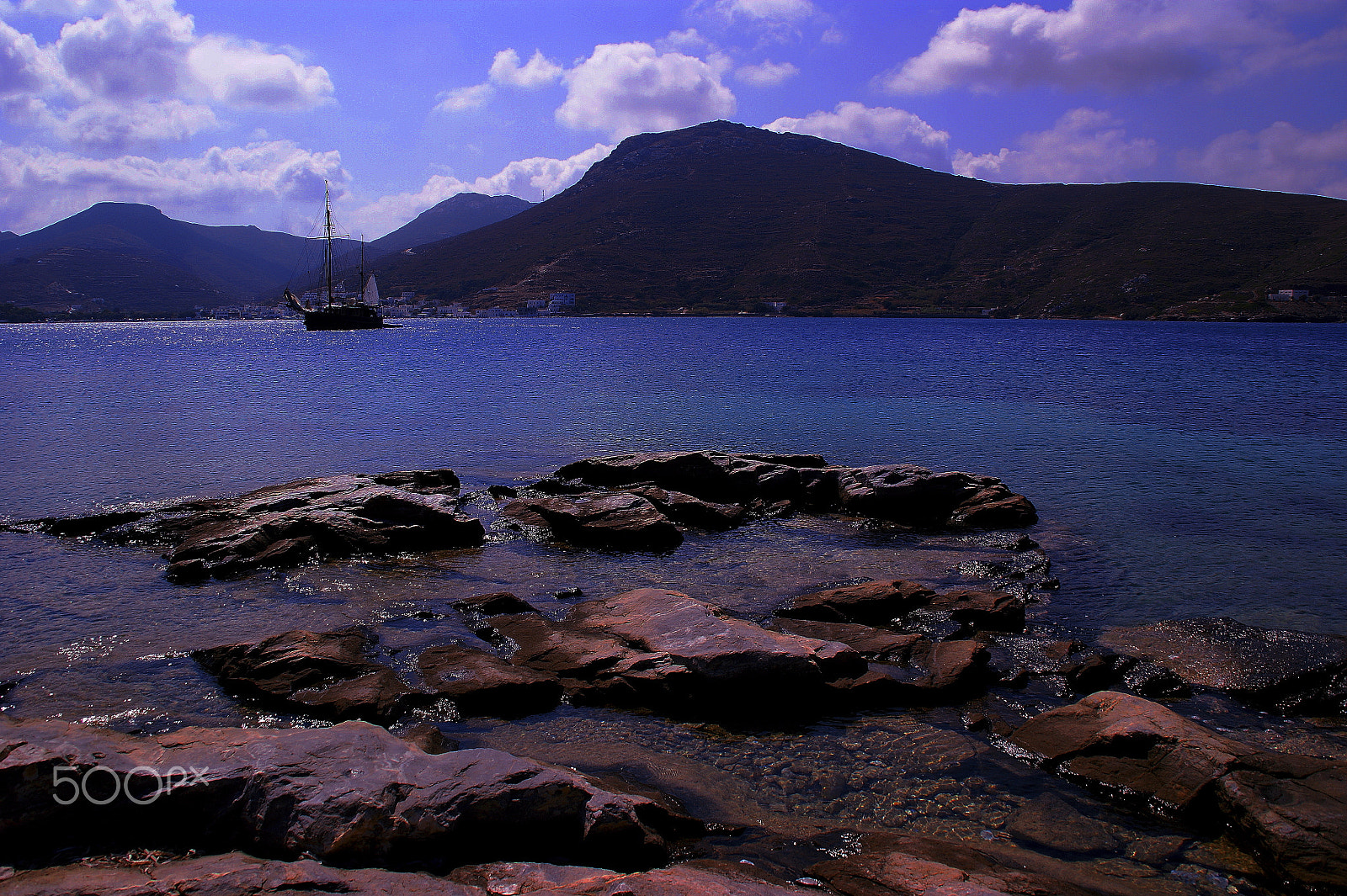Sony DT 18-200mm F3.5-6.3 sample photo. In a sheltered harbor ... photography