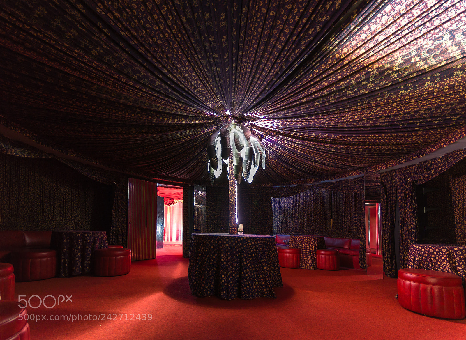 Nikon D3200 sample photo. Abandoned mansion red room photography