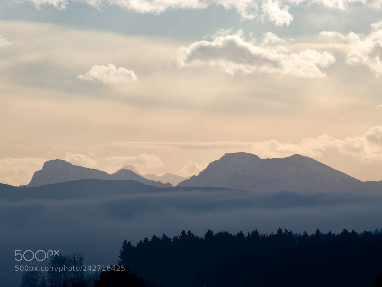 Canon EOS 1300D (EOS Rebel T6 / EOS Kiss X80) sample photo. The most northern peaks photography