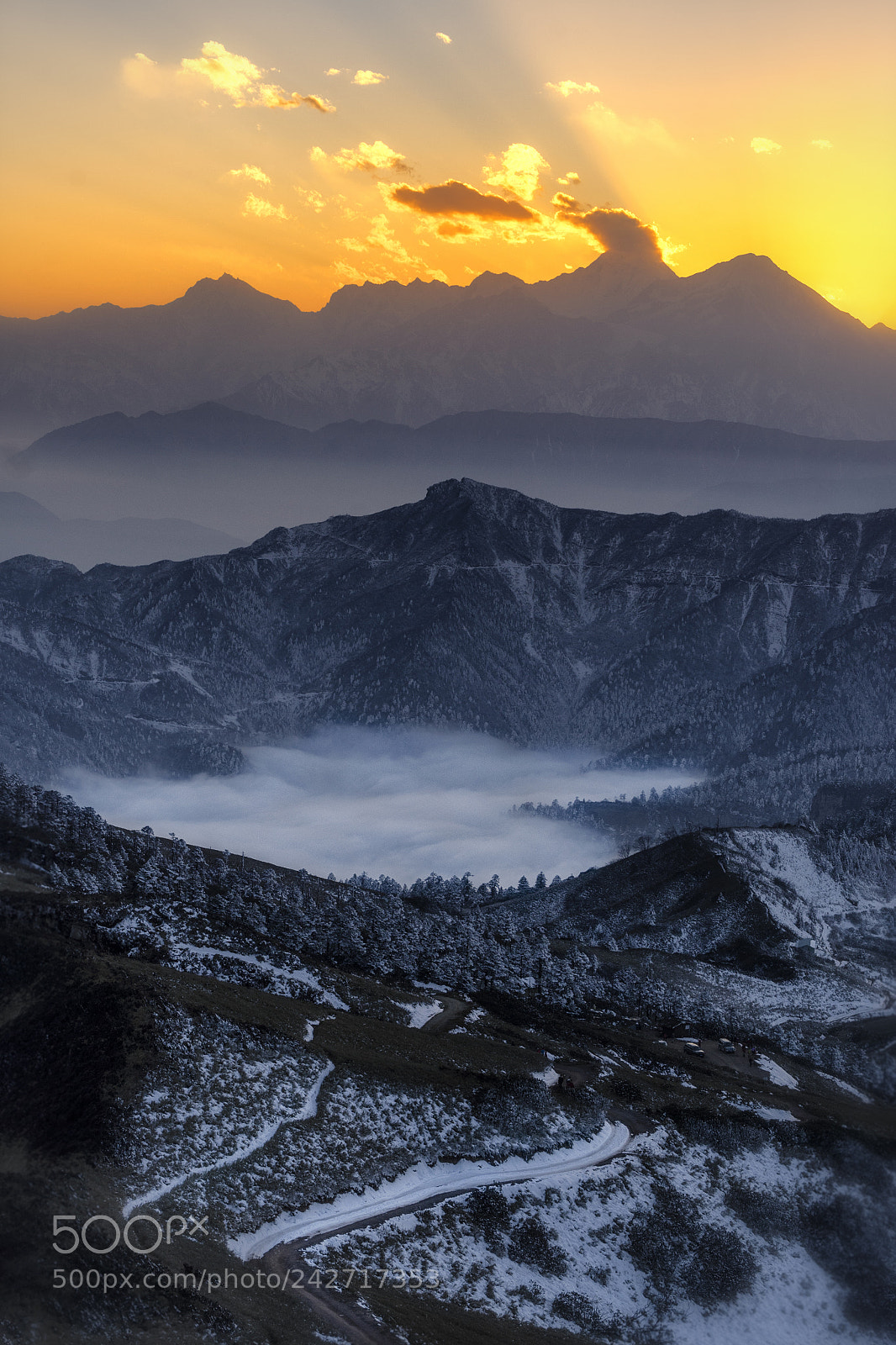 Sony a7 II sample photo. Four persons mountain photography