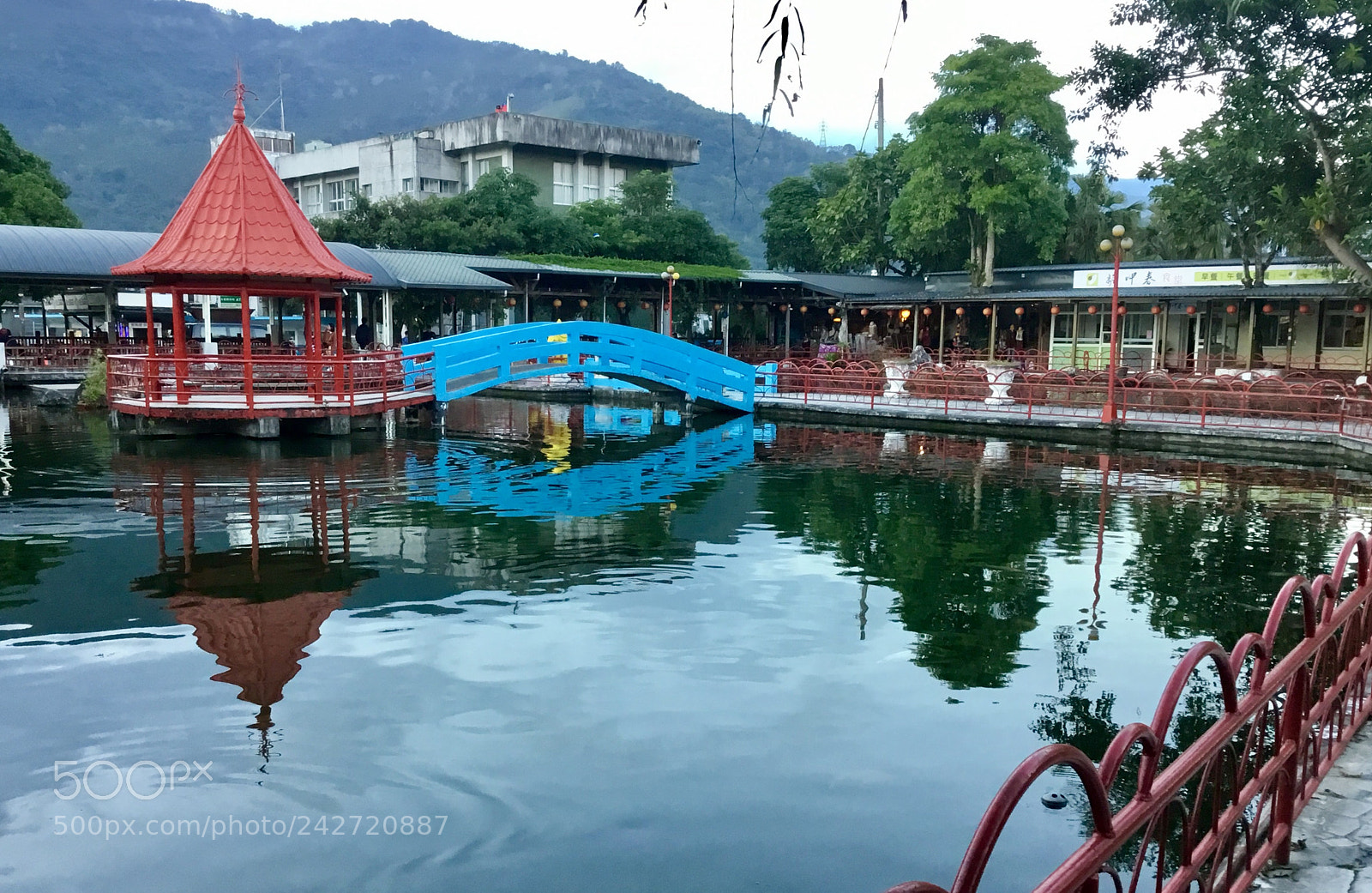 Apple iPad sample photo. Traditional asian scene photography