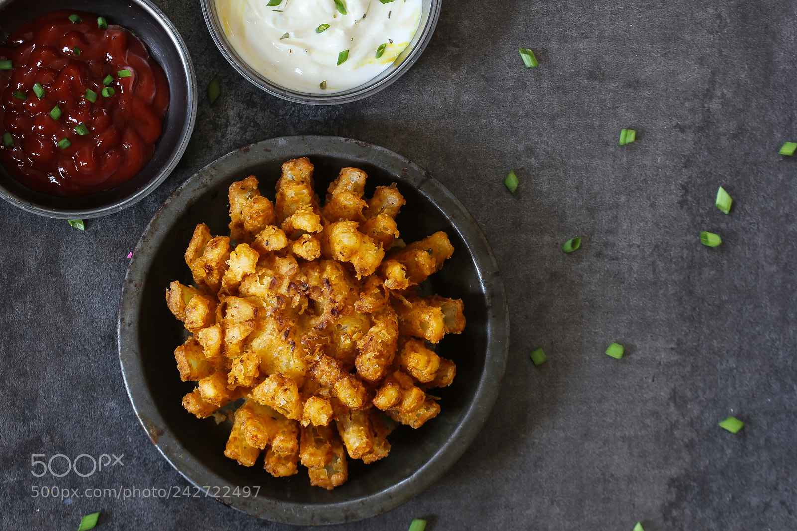 Canon EOS 60D sample photo. Homemade blooming onion with photography