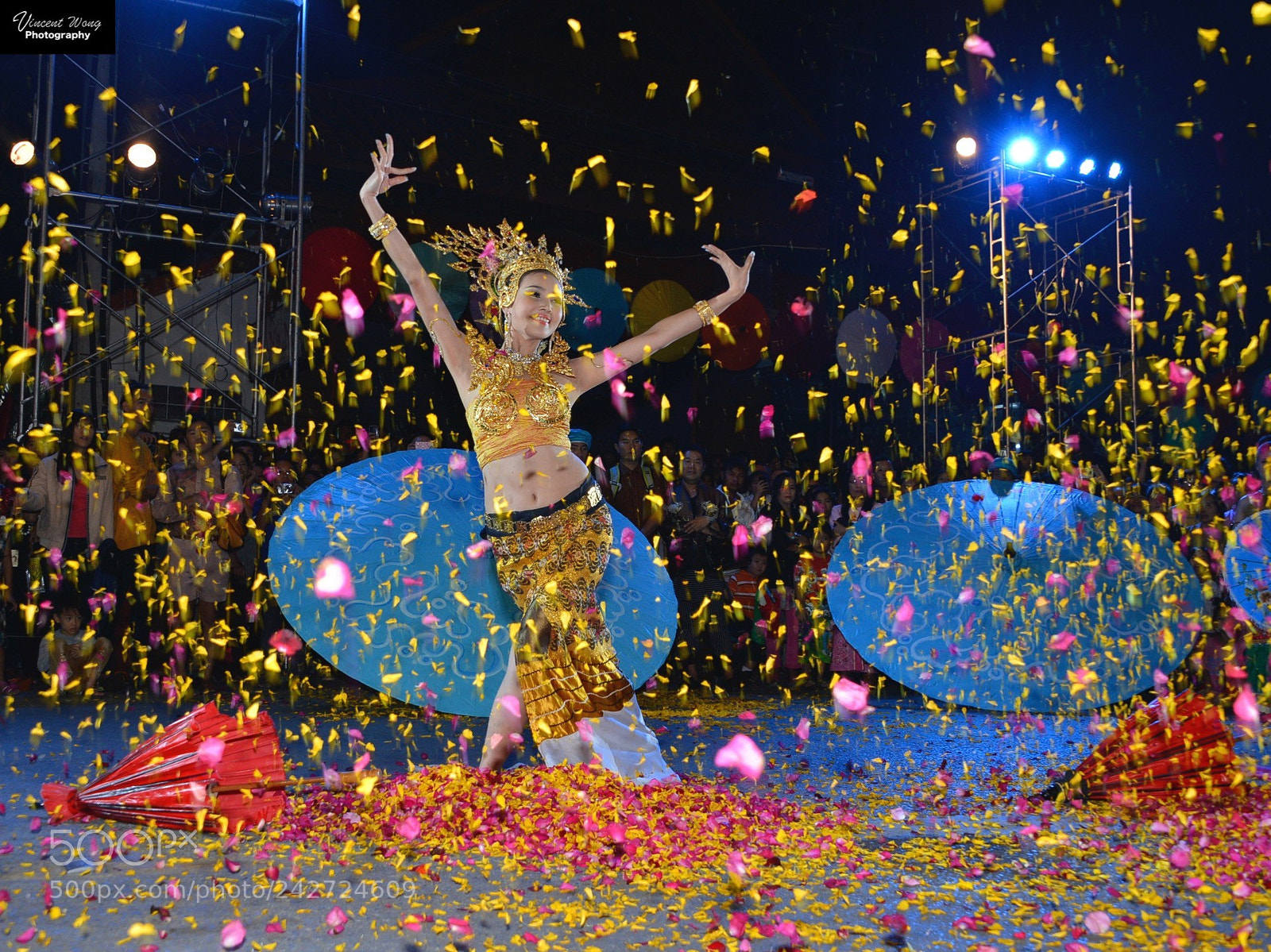 Nikon D600 sample photo. Borsang umbrella festival photography