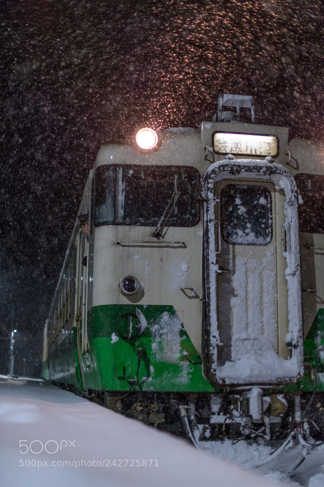 Nikon D850 sample photo. Winter night train photography