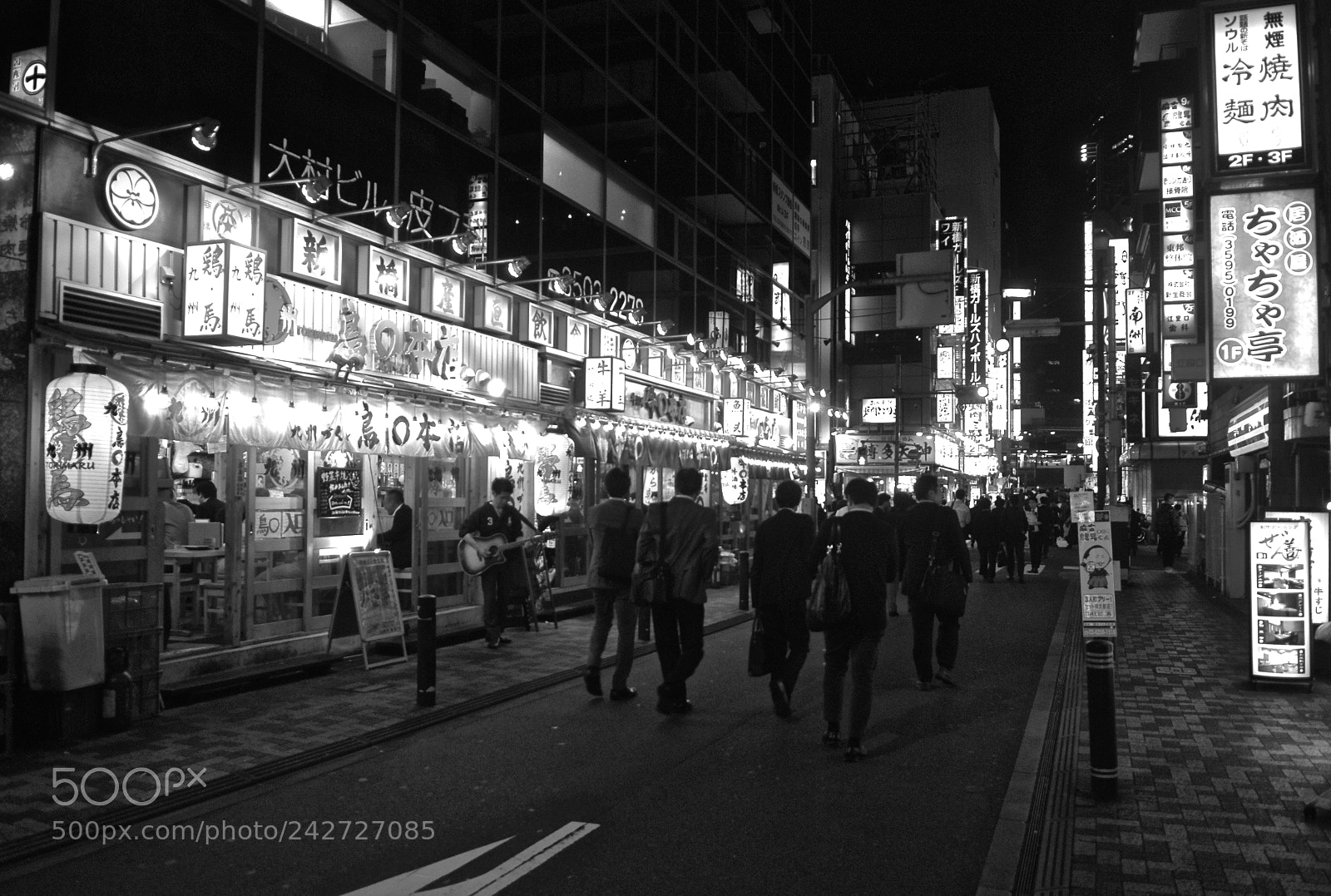Nikon D80 sample photo. Rhythm of salaryman photography