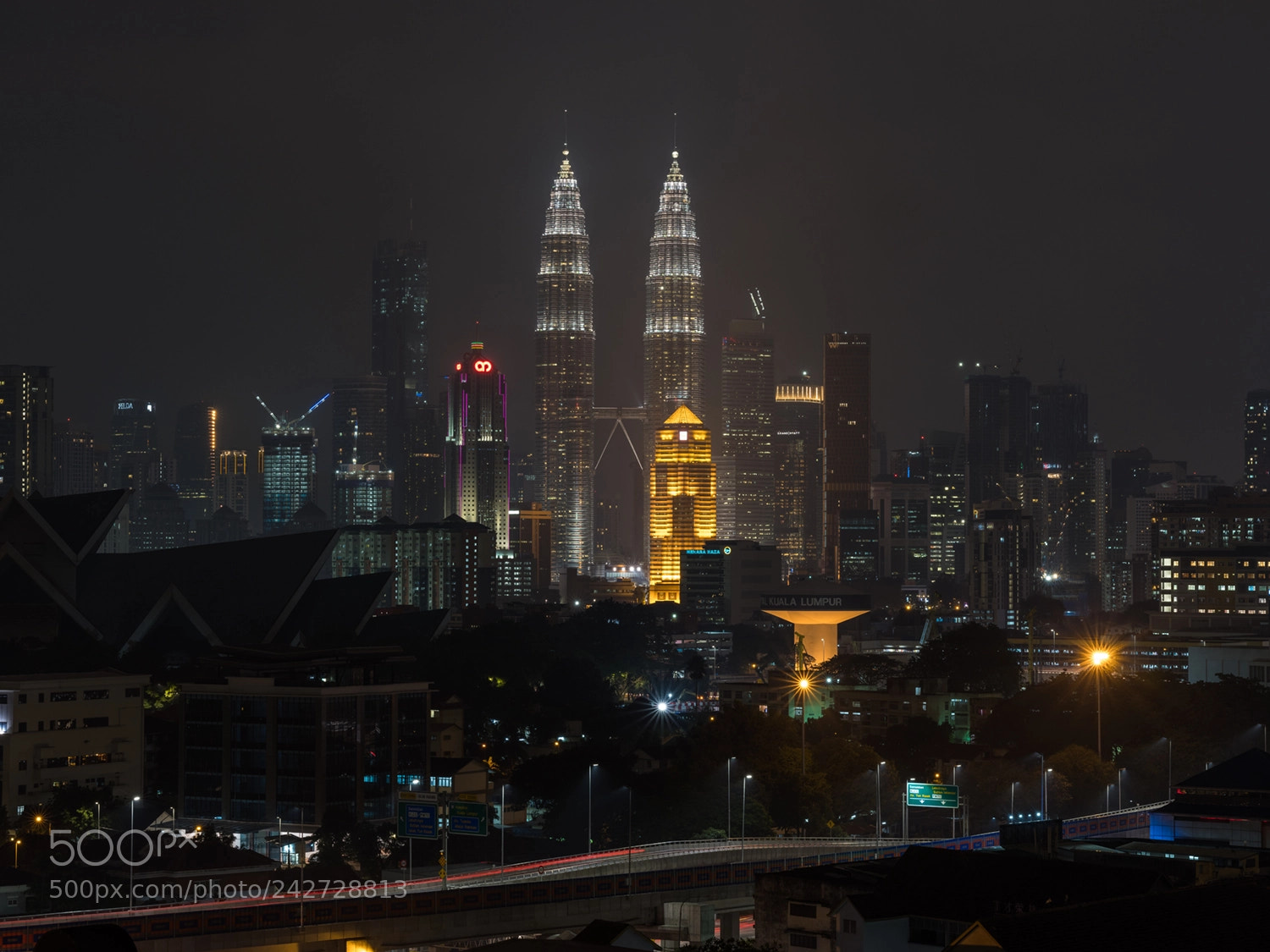 Fujifilm GFX 50S sample photo. Petronas twin tower photography