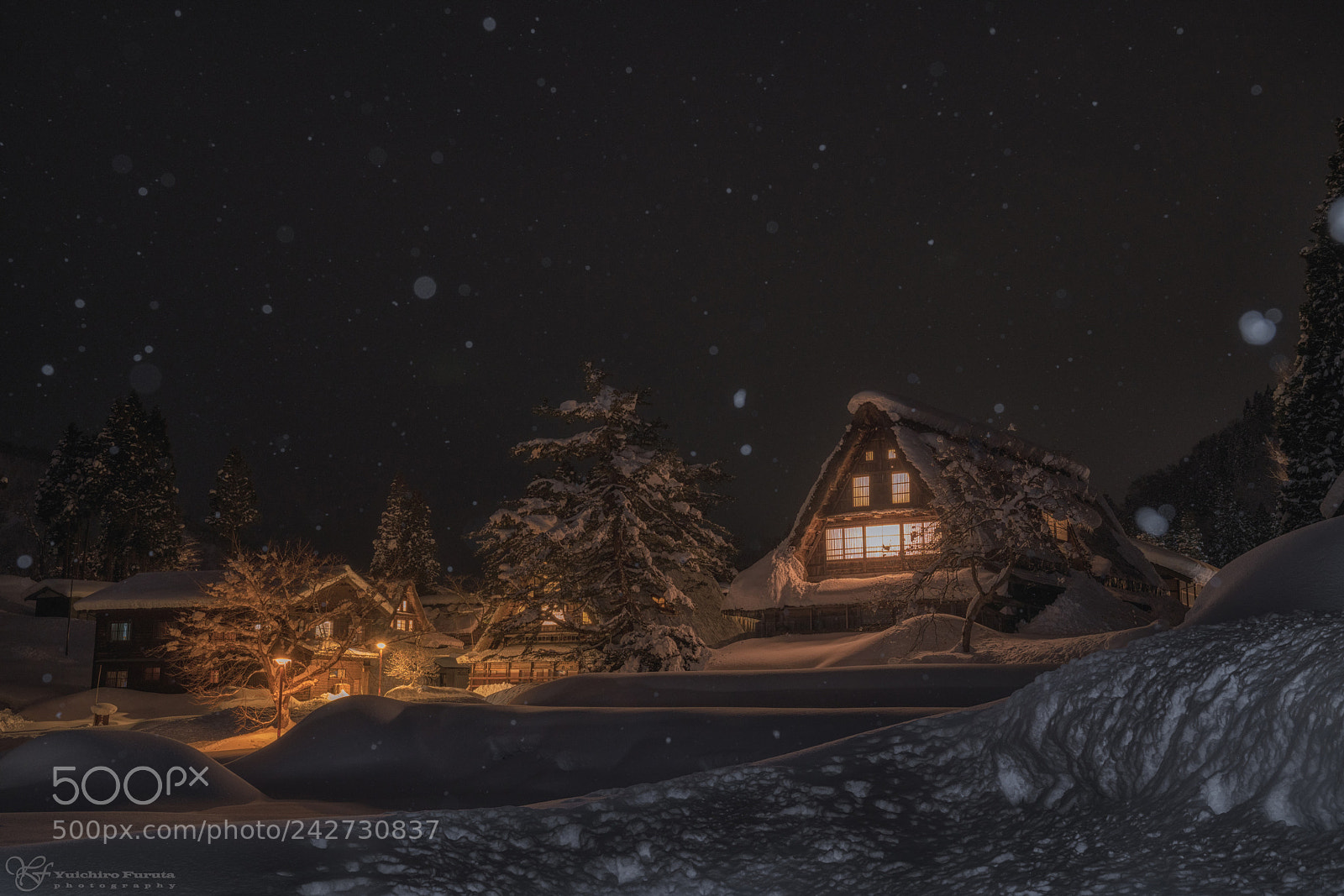 Sony a7R III sample photo. Winter in old houses photography