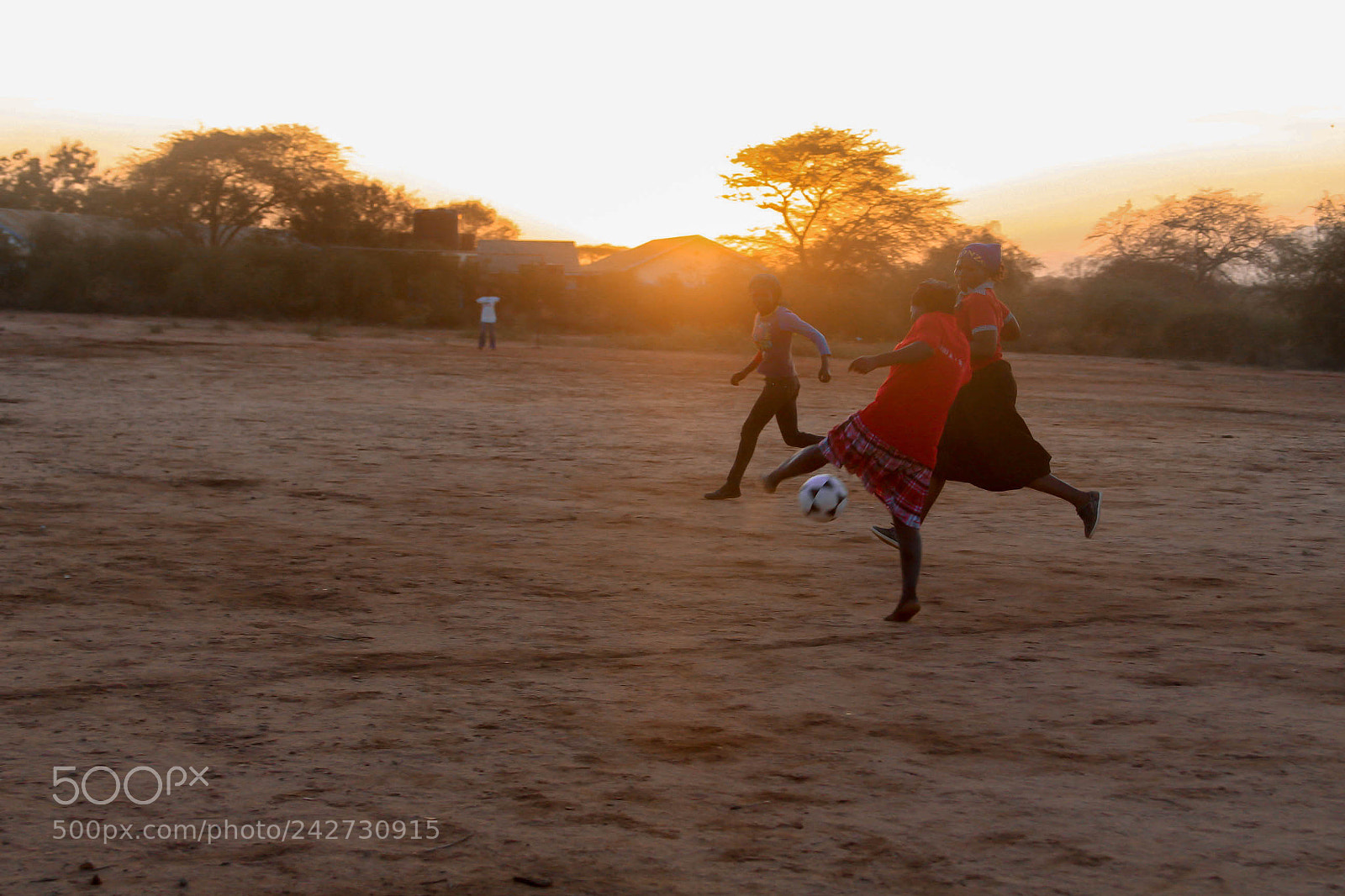 Canon EOS 1300D (EOS Rebel T6 / EOS Kiss X80) sample photo. Women football in africa photography