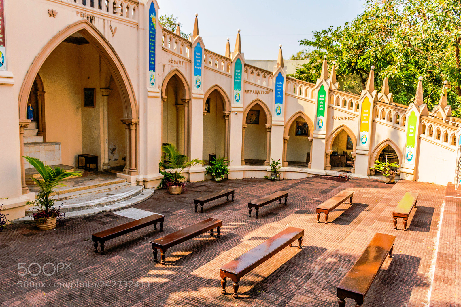 Nikon D7200 sample photo. Benches waiting for the photography