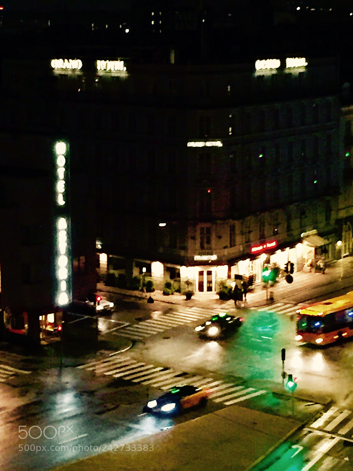 Apple iPhone 6 sample photo. Rainy night photography