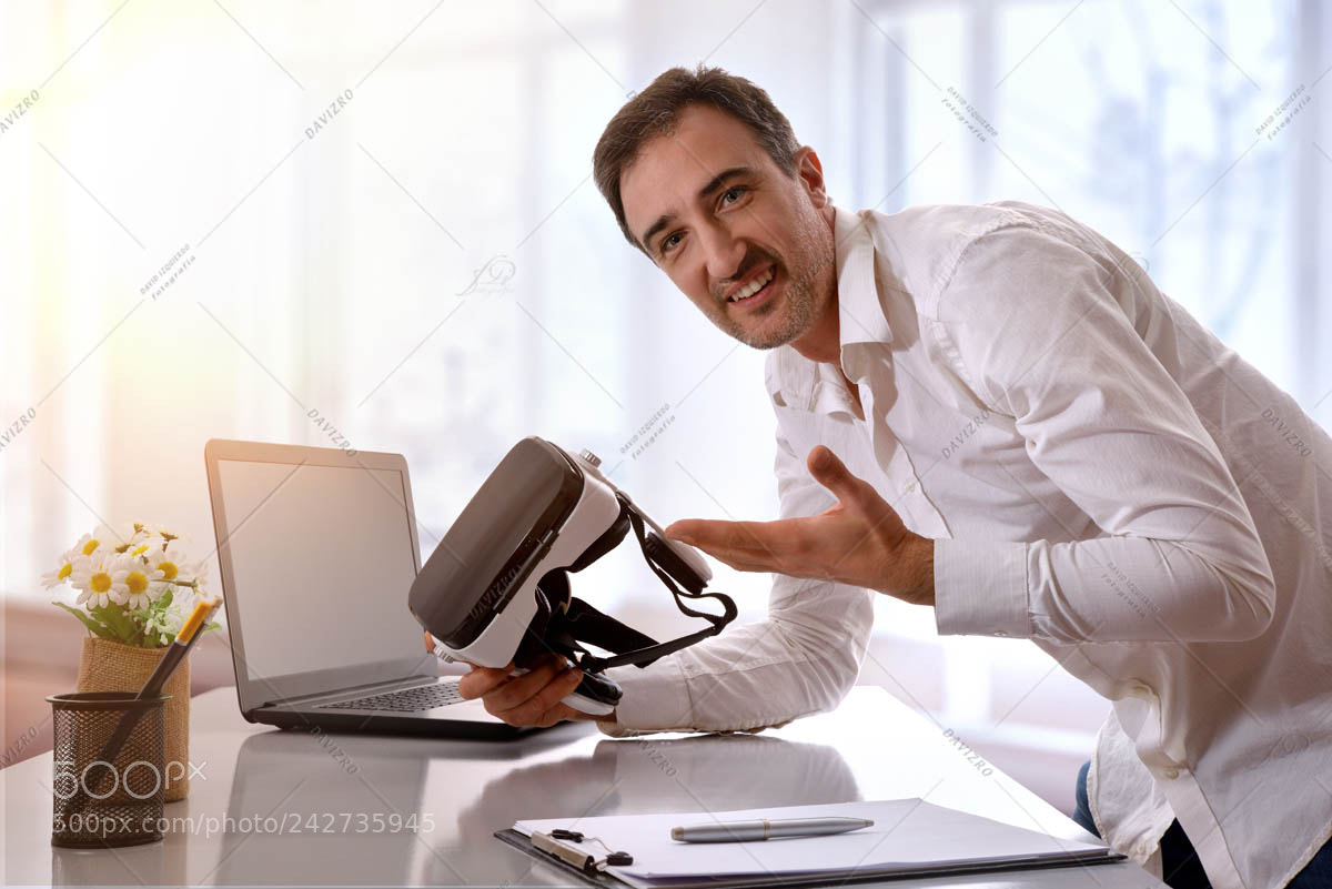 Nikon D810 sample photo. Office worker working showing photography