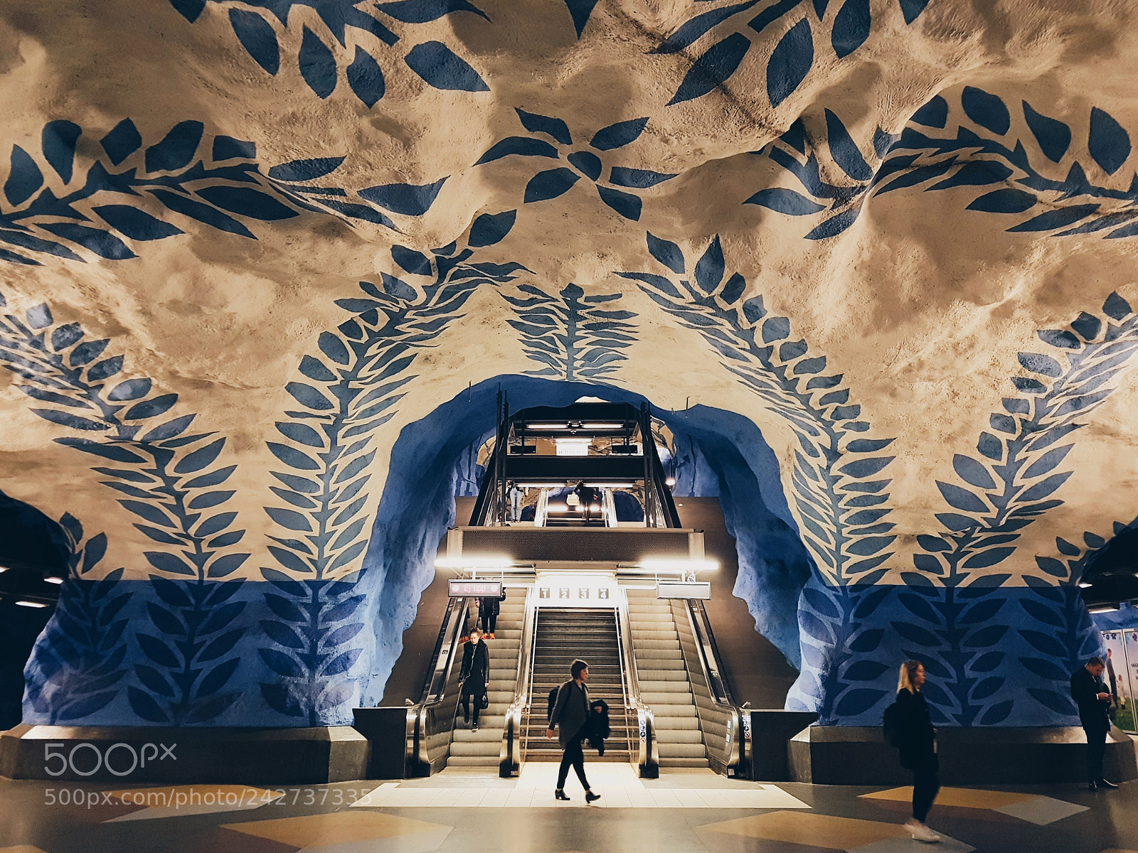Samsung Galaxy S7 Edge sample photo. Stockholm t-centralen metro station photography