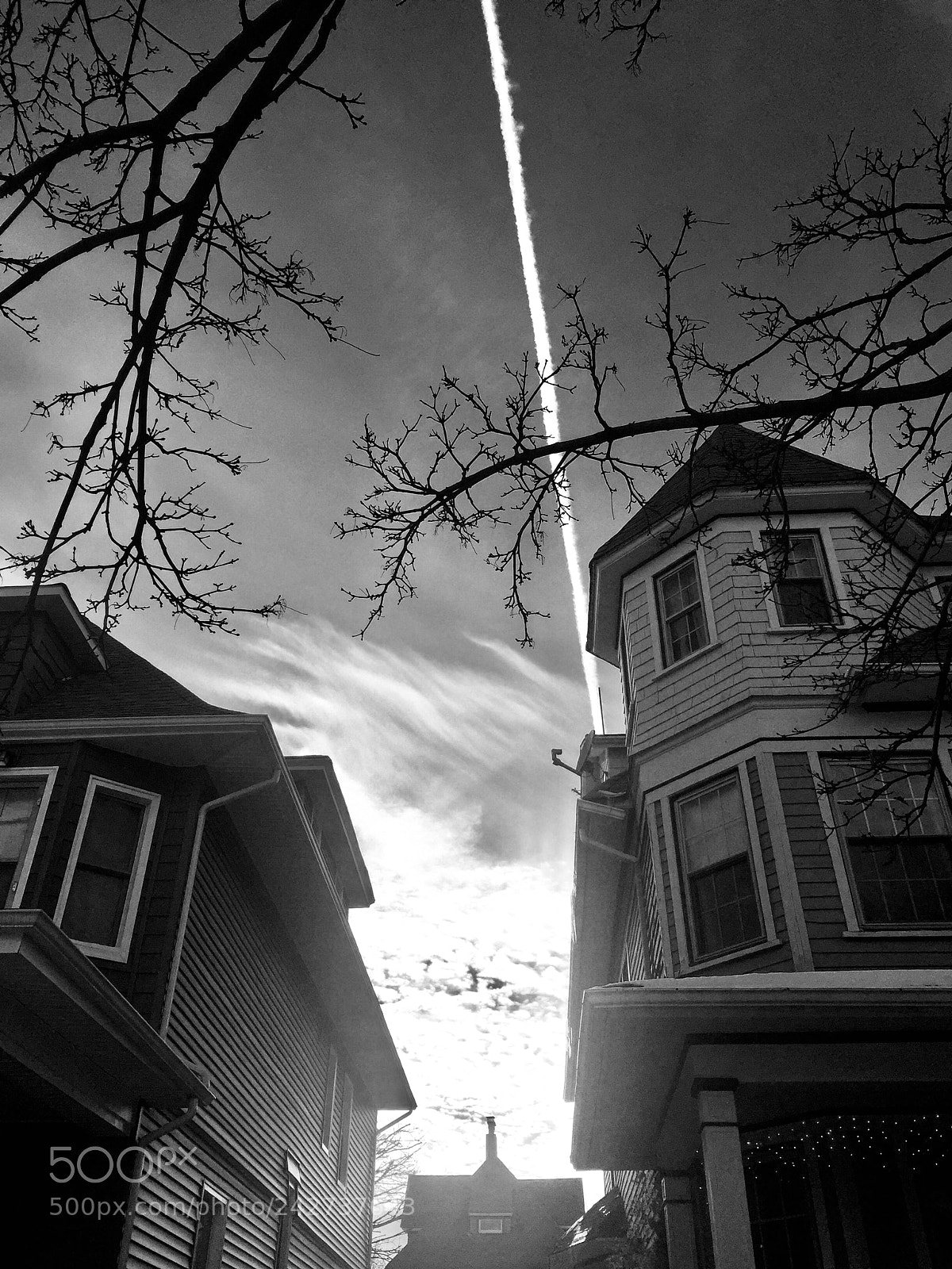 Apple iPhone 6 Plus sample photo. “neighborhood jetstream” photography