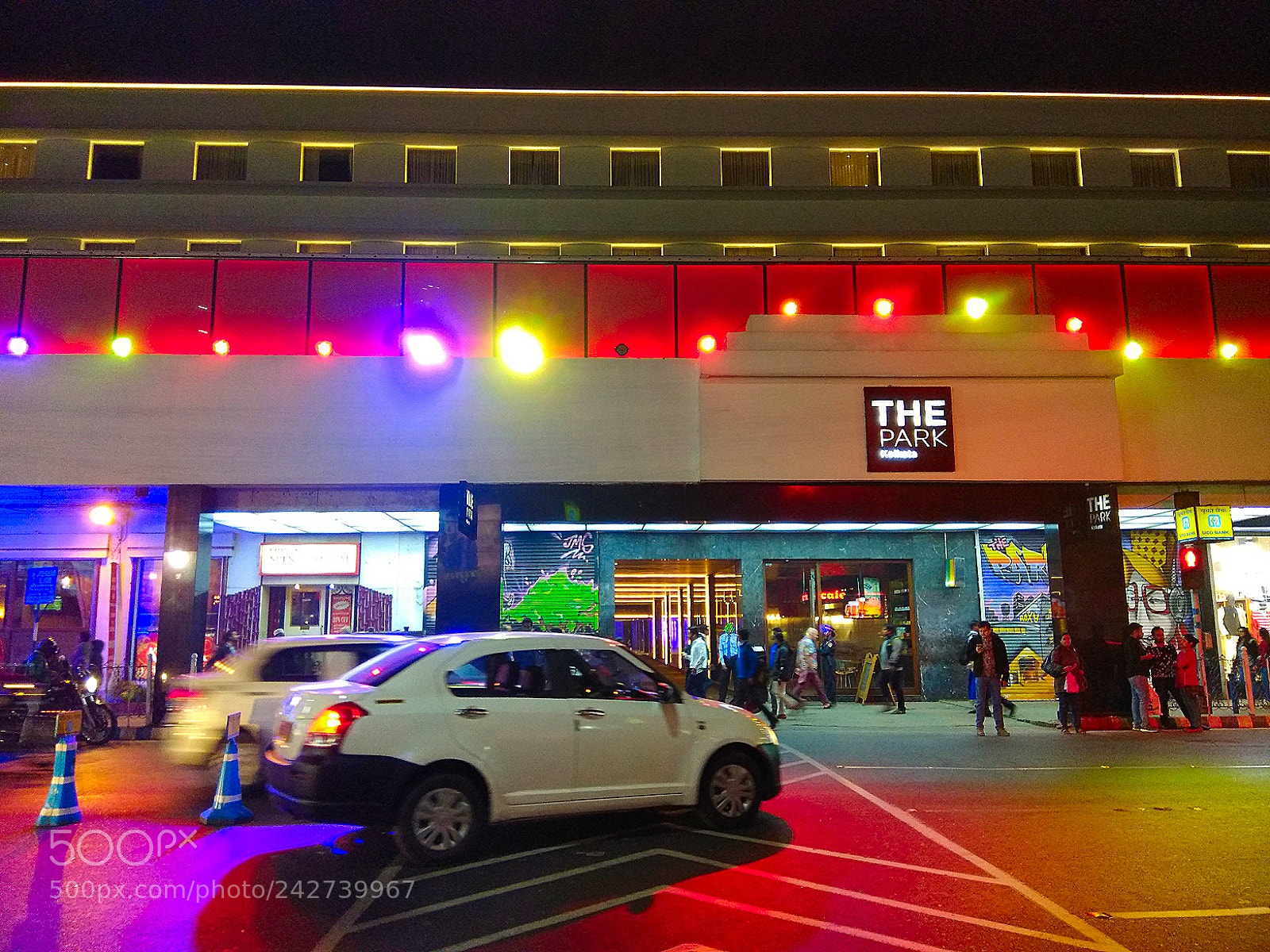 Xiaomi Redmi Note 4 sample photo. Park street .. photography