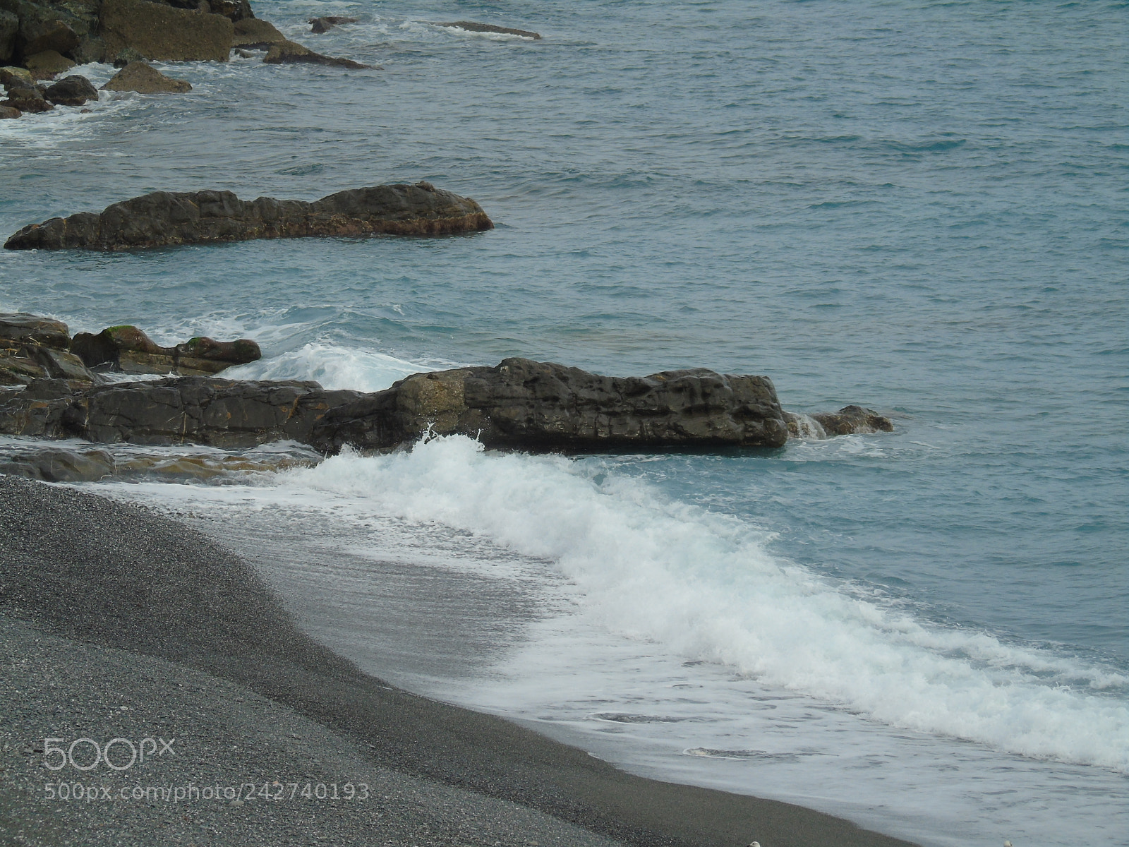 Sony Cyber-shot DSC-H400 sample photo. Waves photography