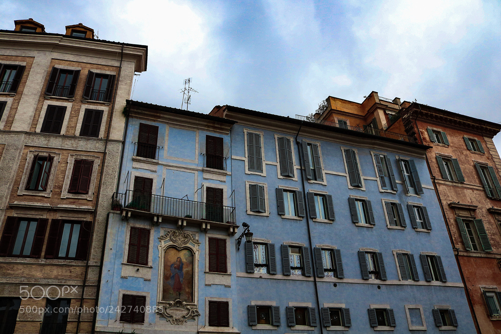 Canon EOS 750D (EOS Rebel T6i / EOS Kiss X8i) sample photo. Home in rome. photography