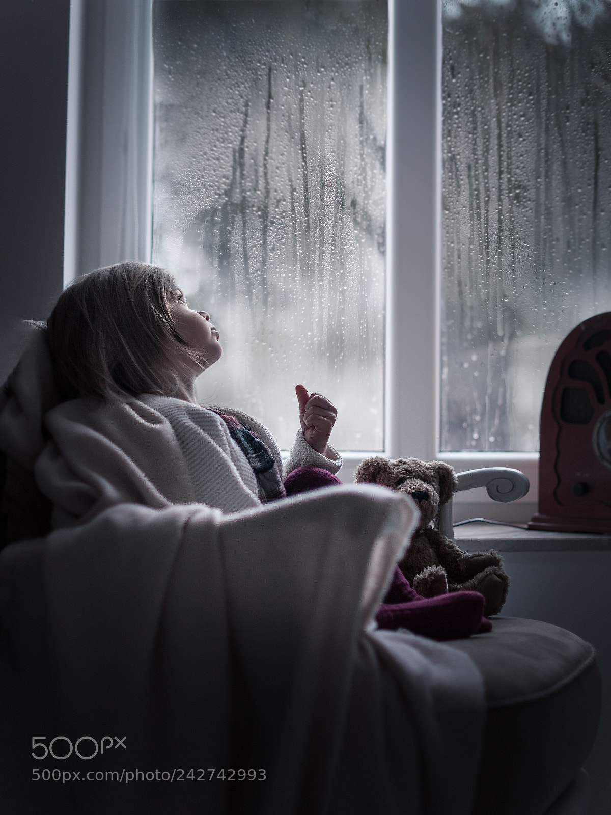 Sony a7 sample photo. Kalina and the rain photography