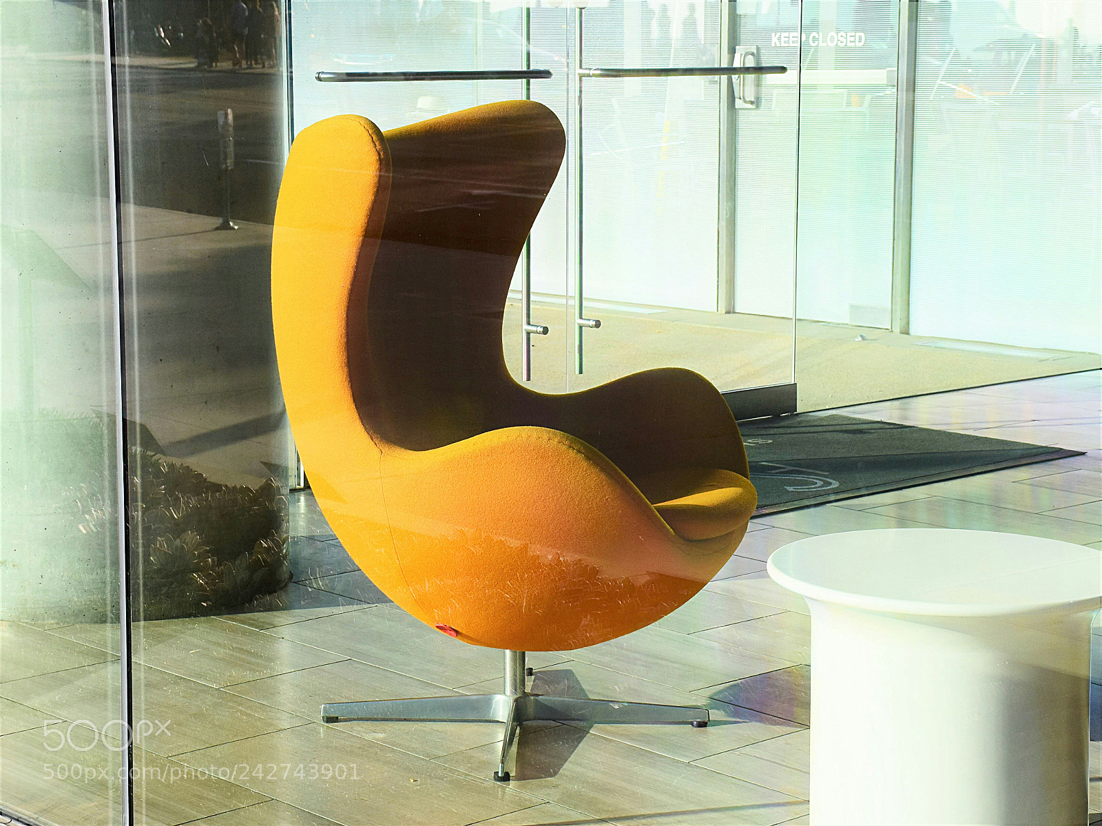 Nikon D7200 sample photo. Chair in lobby photography