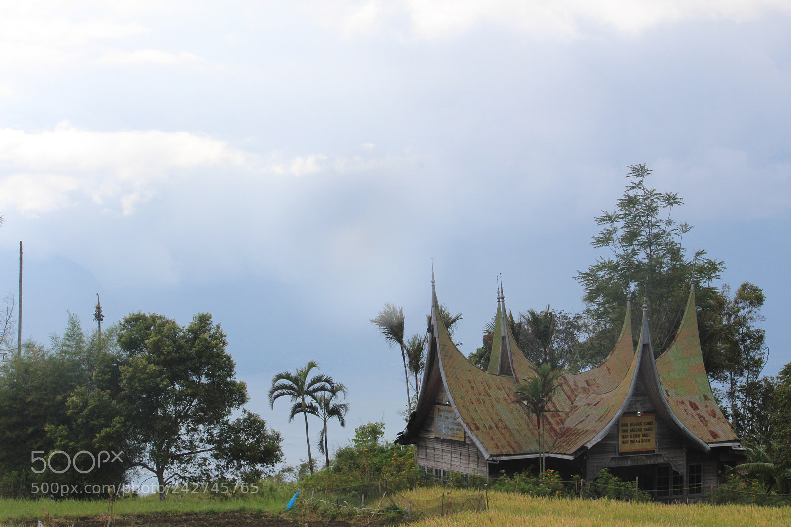 Canon EOS 650D (EOS Rebel T4i / EOS Kiss X6i) sample photo. Minangkabau photography