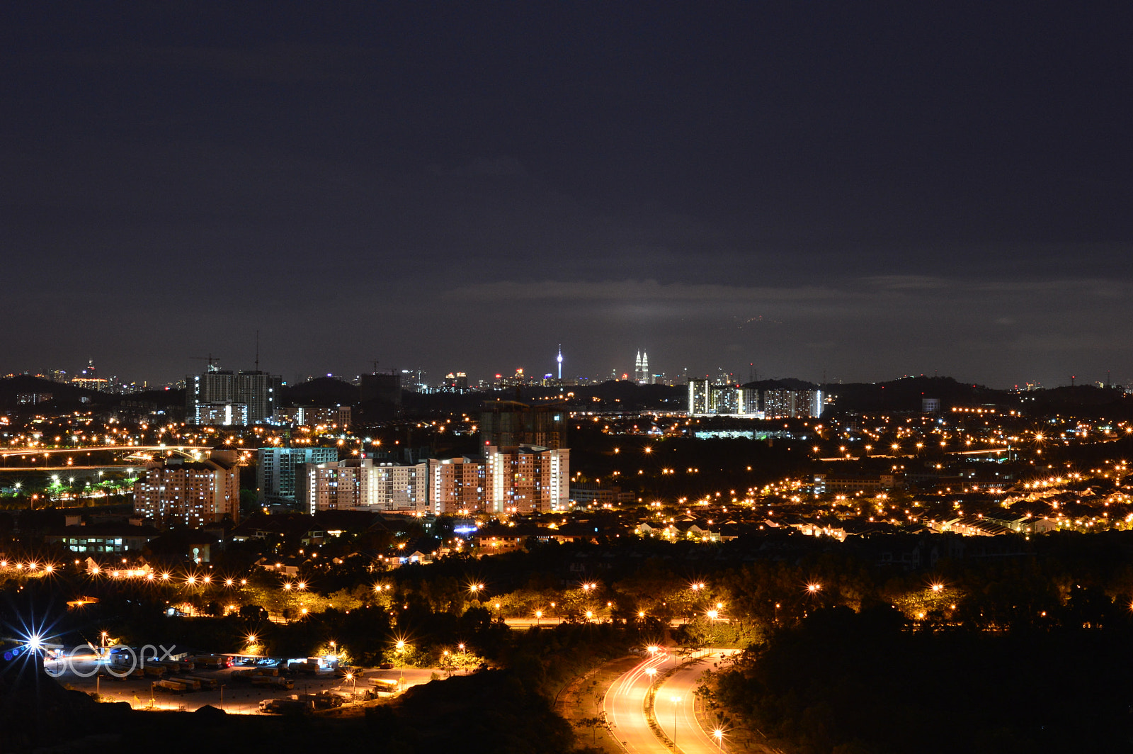 Nikon D3200 + Nikon AF-S Nikkor 50mm F1.8G sample photo. Night in kuala lumpur photography