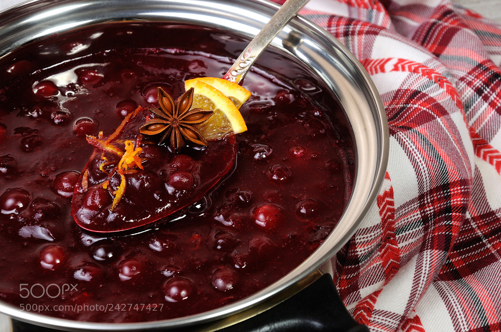 Nikon D90 sample photo. Freshly cooked cranberry sauce photography