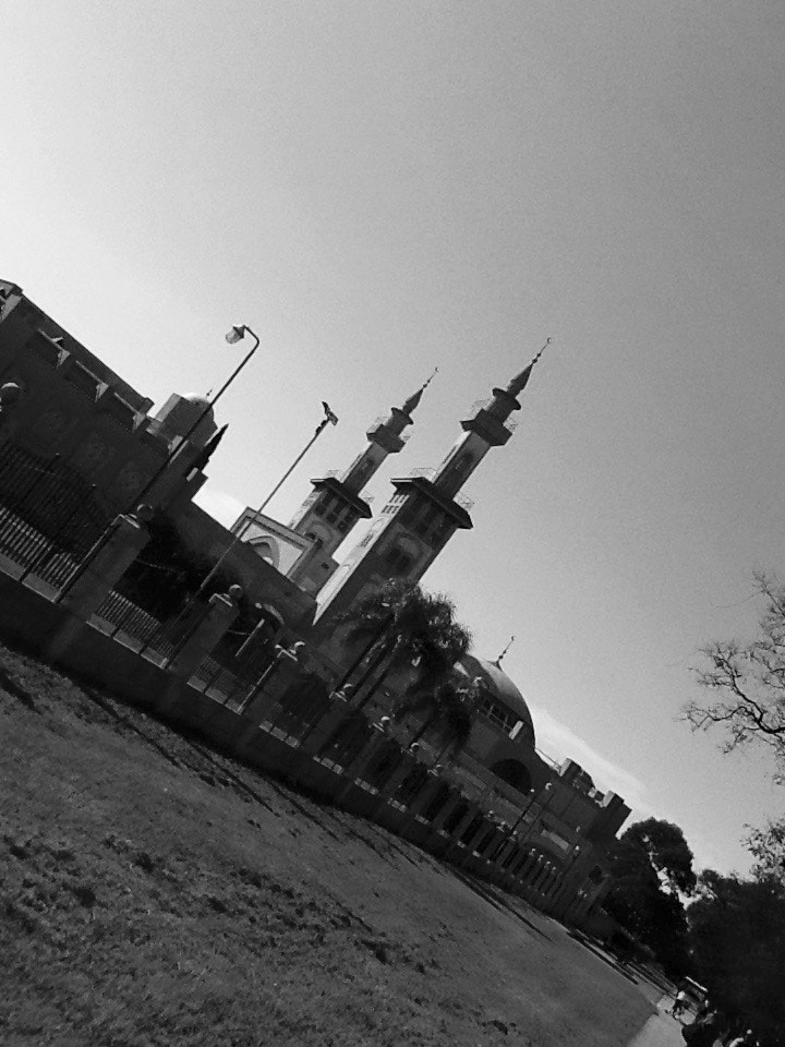 Apple iPad 2 sample photo. Mosque photography