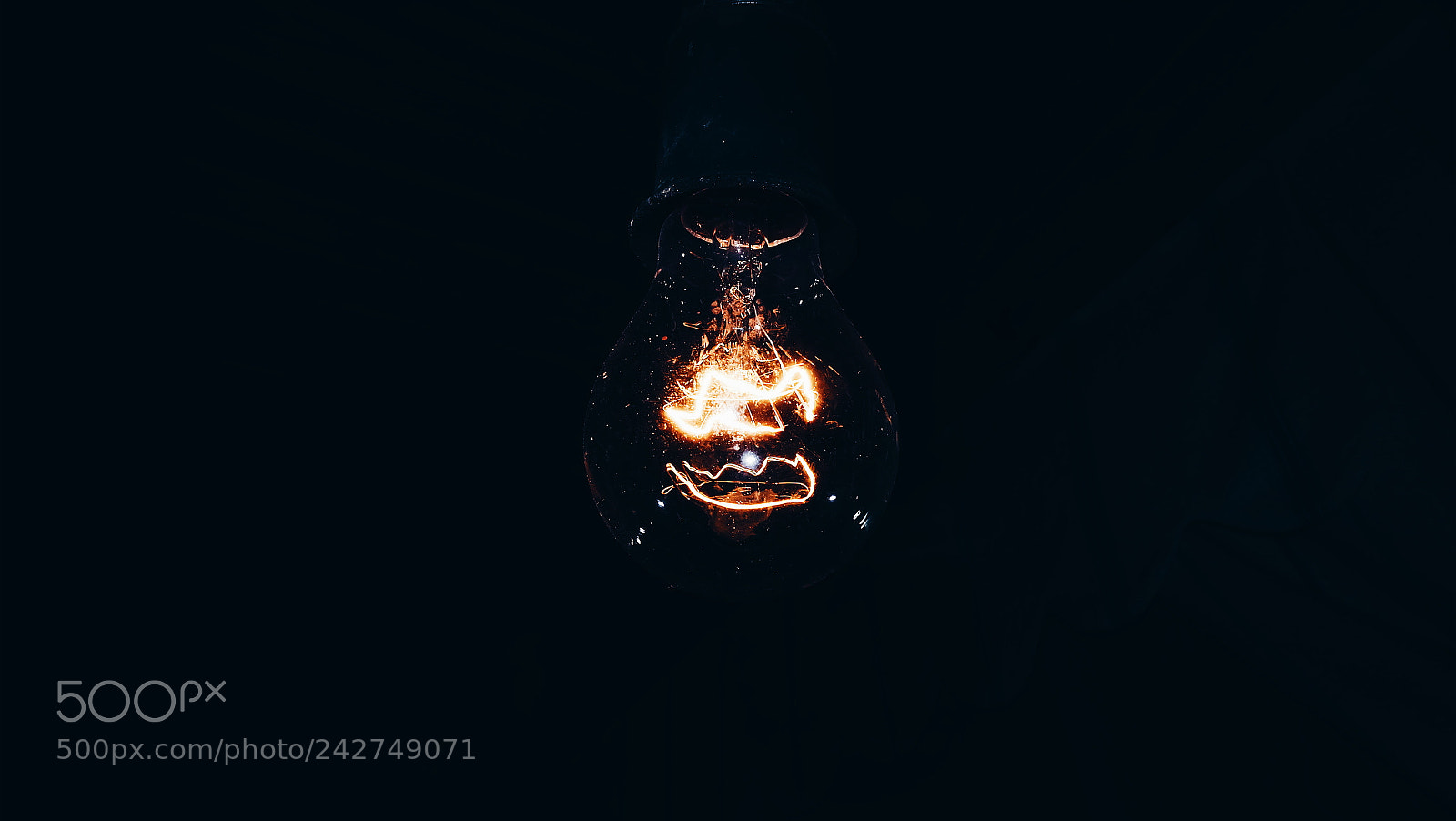 Fujifilm X-A1 sample photo. Light bulb photography