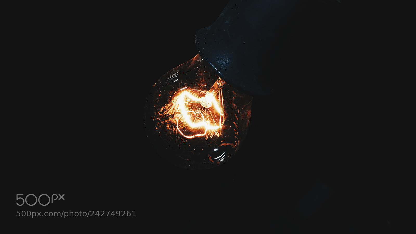 Fujifilm X-A1 sample photo. Light bulb photography